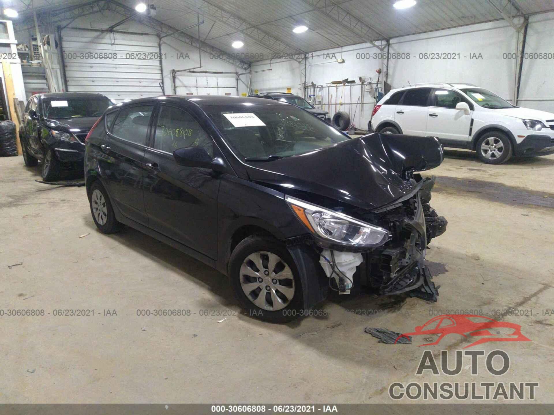 HYUNDAI ACCENT 2016 - KMHCT5AE6GU289394