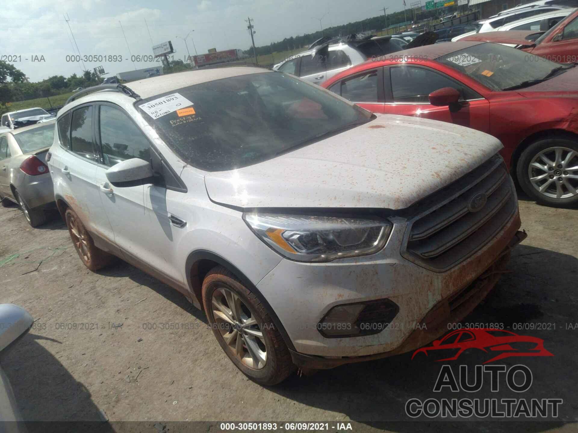 FORD ESCAPE 2017 - 1FMCU0G90HUB88850