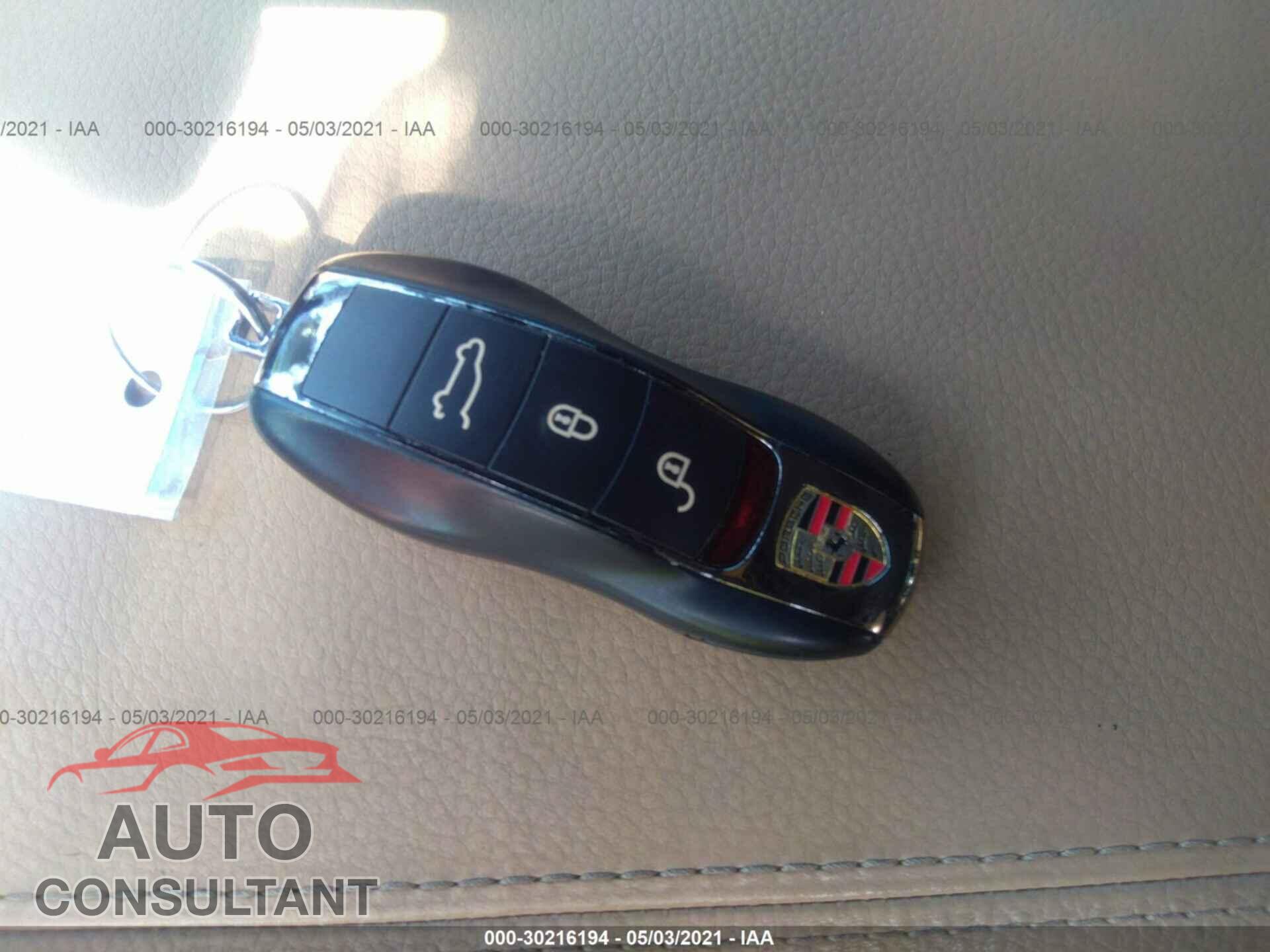 PORSCHE CAYENNE 2016 - WP1AF2A26GLA40346