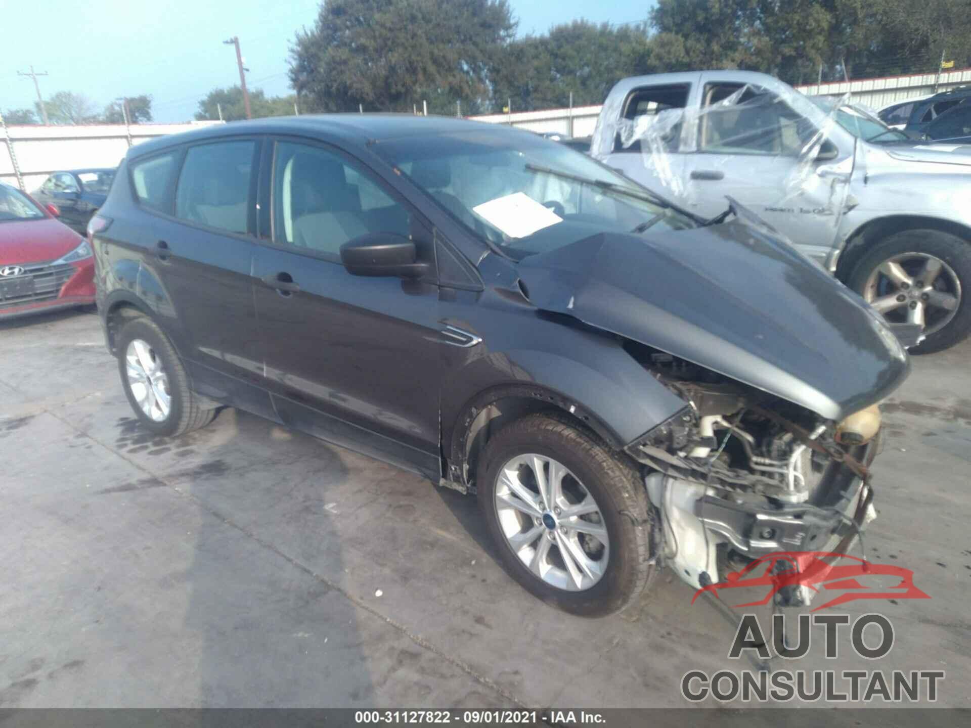 FORD ESCAPE 2017 - 1FMCU0F7XHUD75996