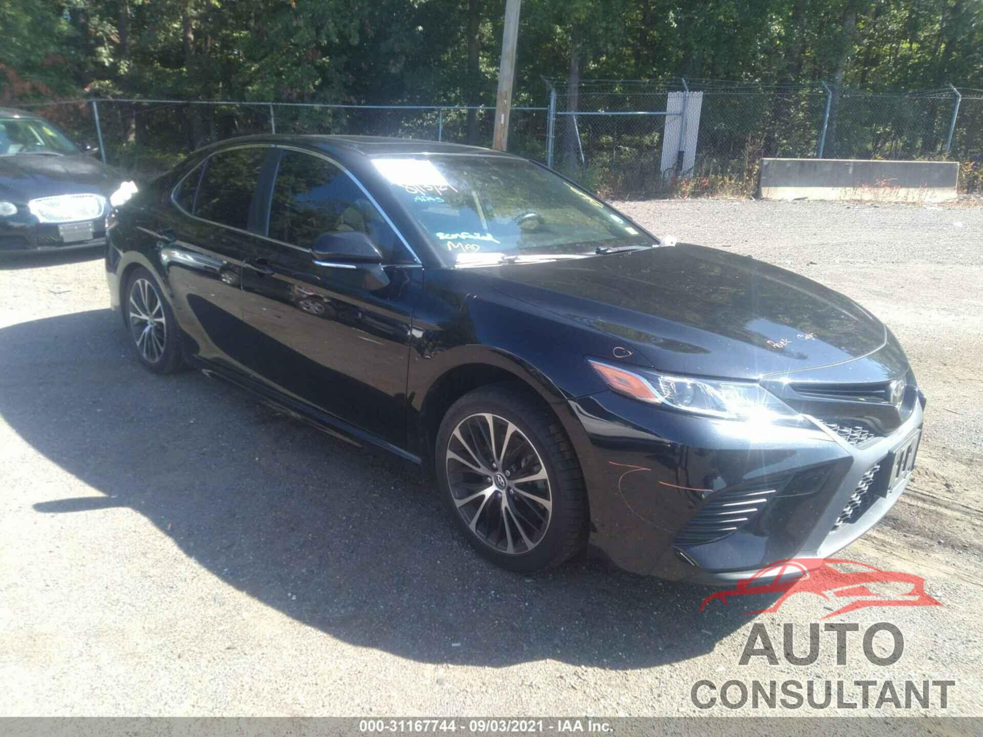 TOYOTA CAMRY 2018 - JTNB11HK1J3009772