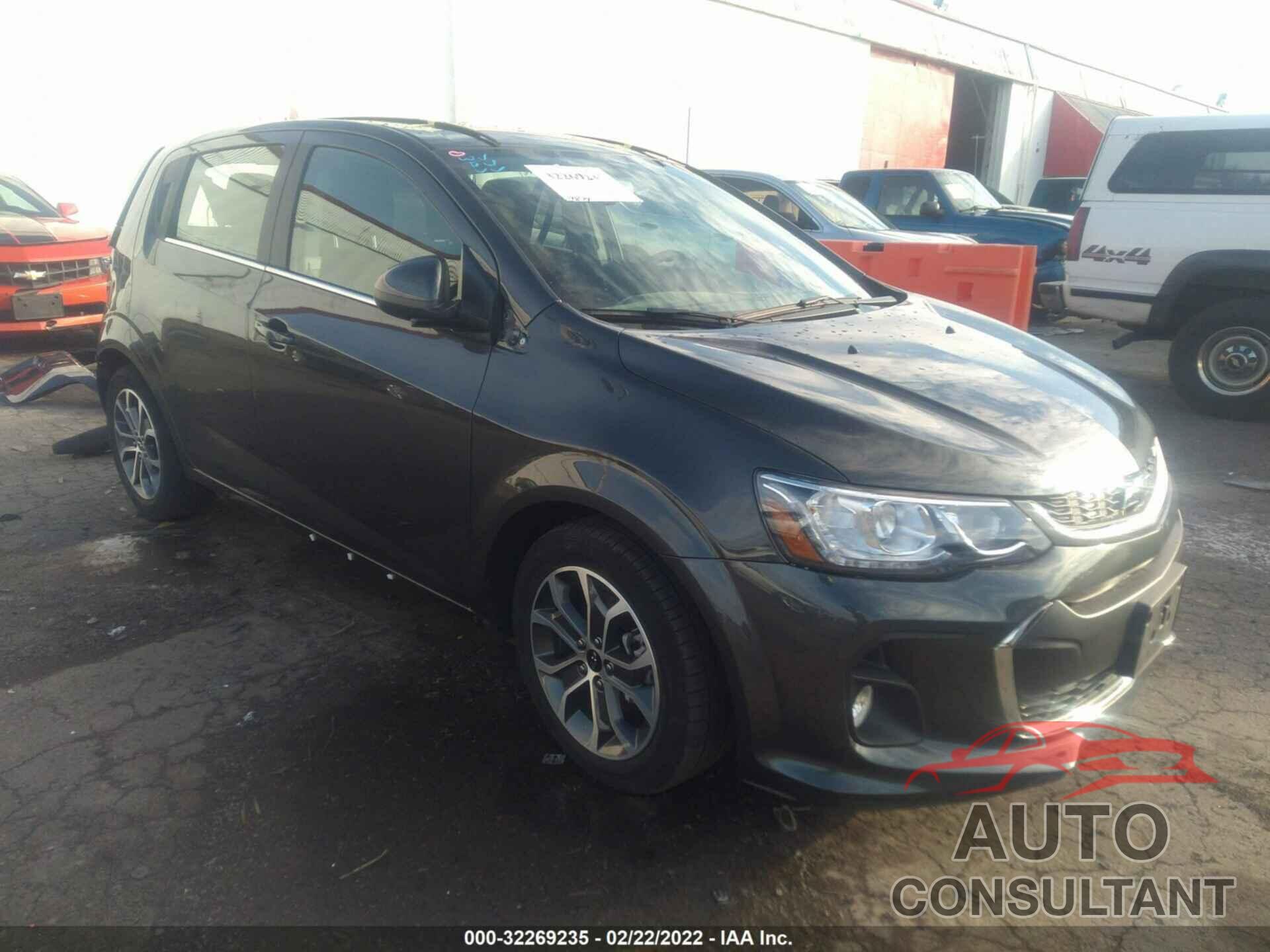 CHEVROLET SONIC 2020 - 1G1JD6SB8L4102386