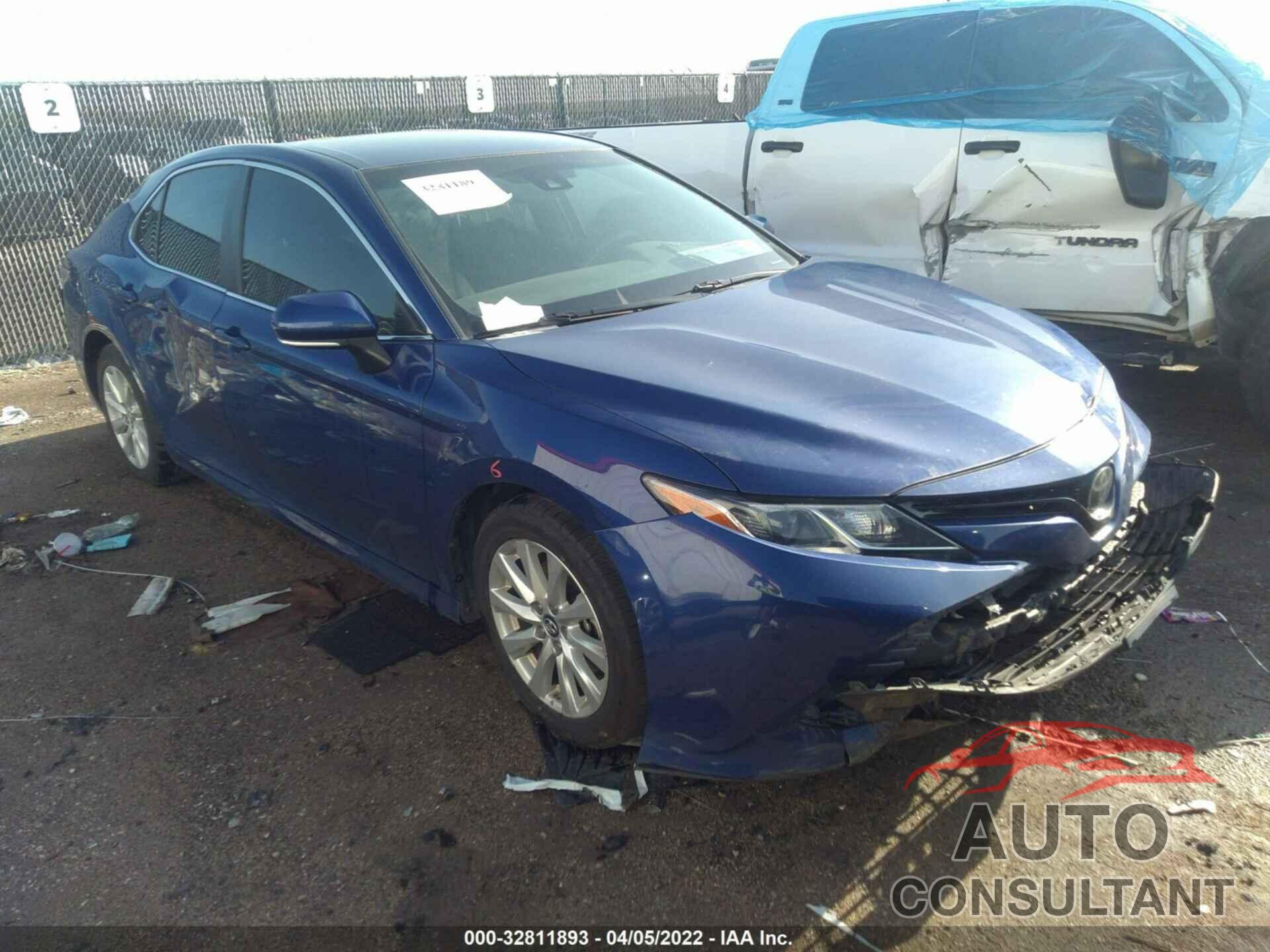 TOYOTA CAMRY 2018 - 4T1B11HK0JU615297