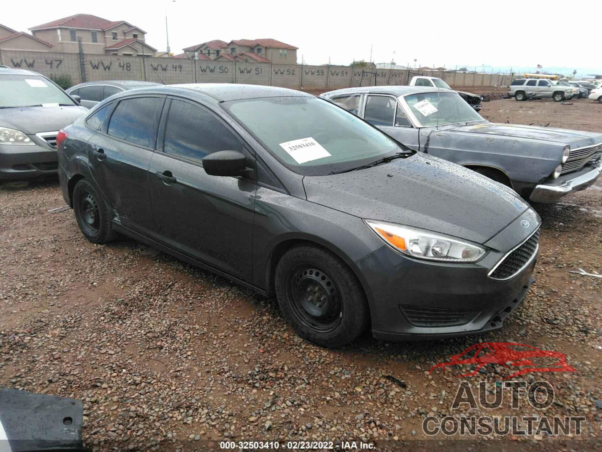FORD FOCUS 2017 - 1FADP3E25HL303722