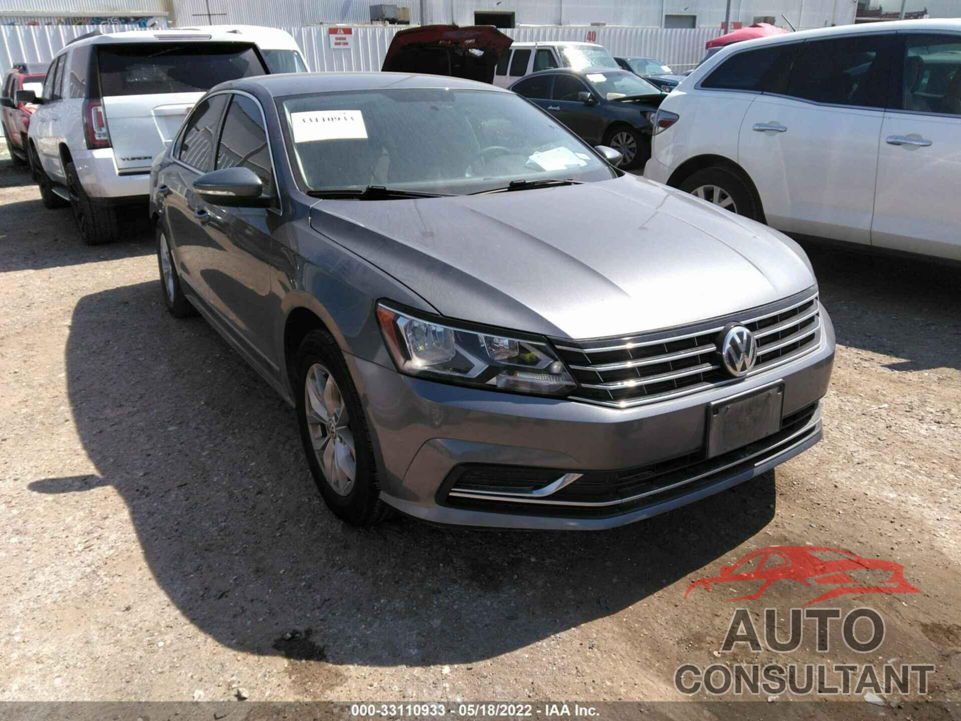 VOLKSWAGEN PASSAT 2017 - 1VWAT7A31HC078789