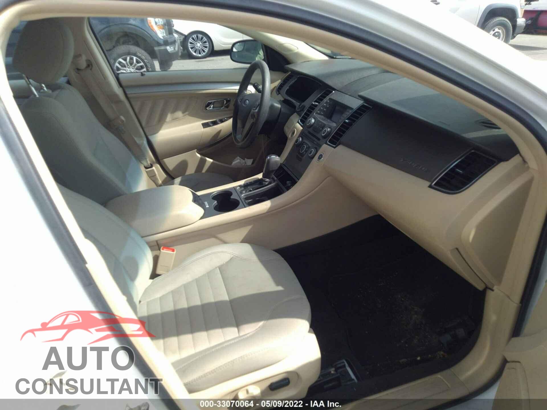 FORD TAURUS 2017 - 1FAHP2D81HG111465