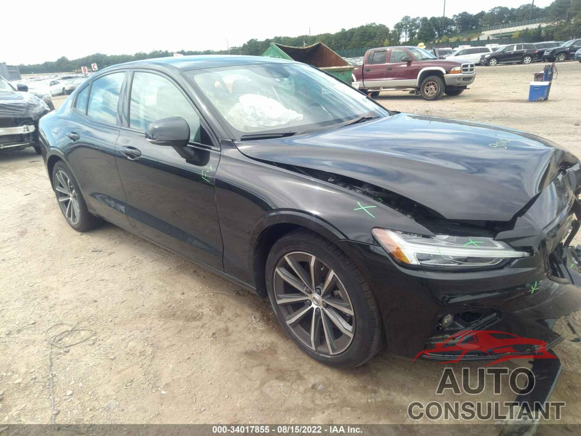 VOLVO S60 2022 - 7JRL12TZ0NG178104