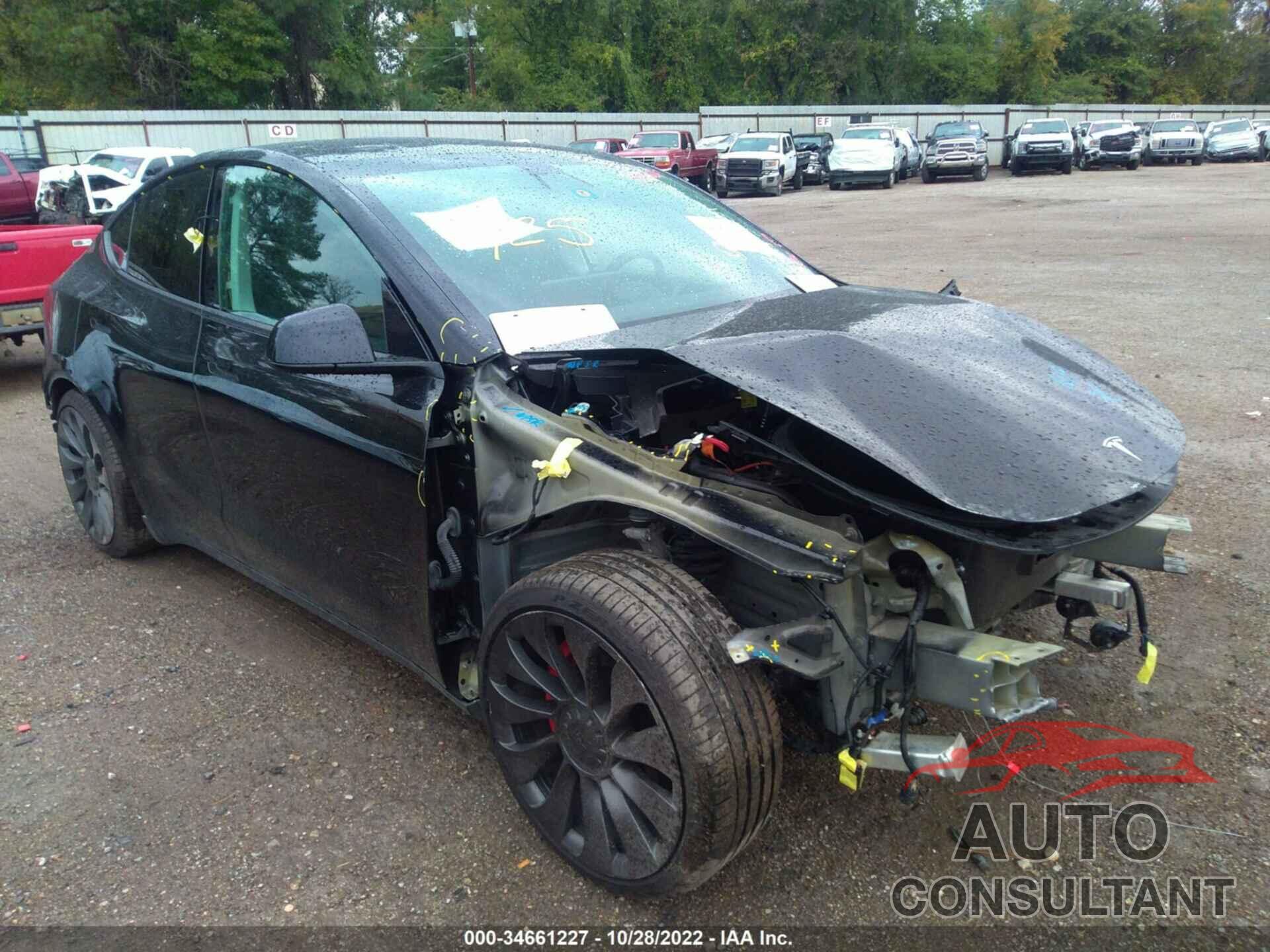 TESLA MODEL Y 2021 - 5YJYGDEF6MF212122