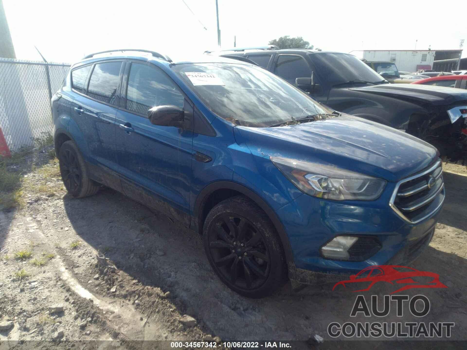 FORD ESCAPE 2017 - 1FMCU0GD1HUE20943