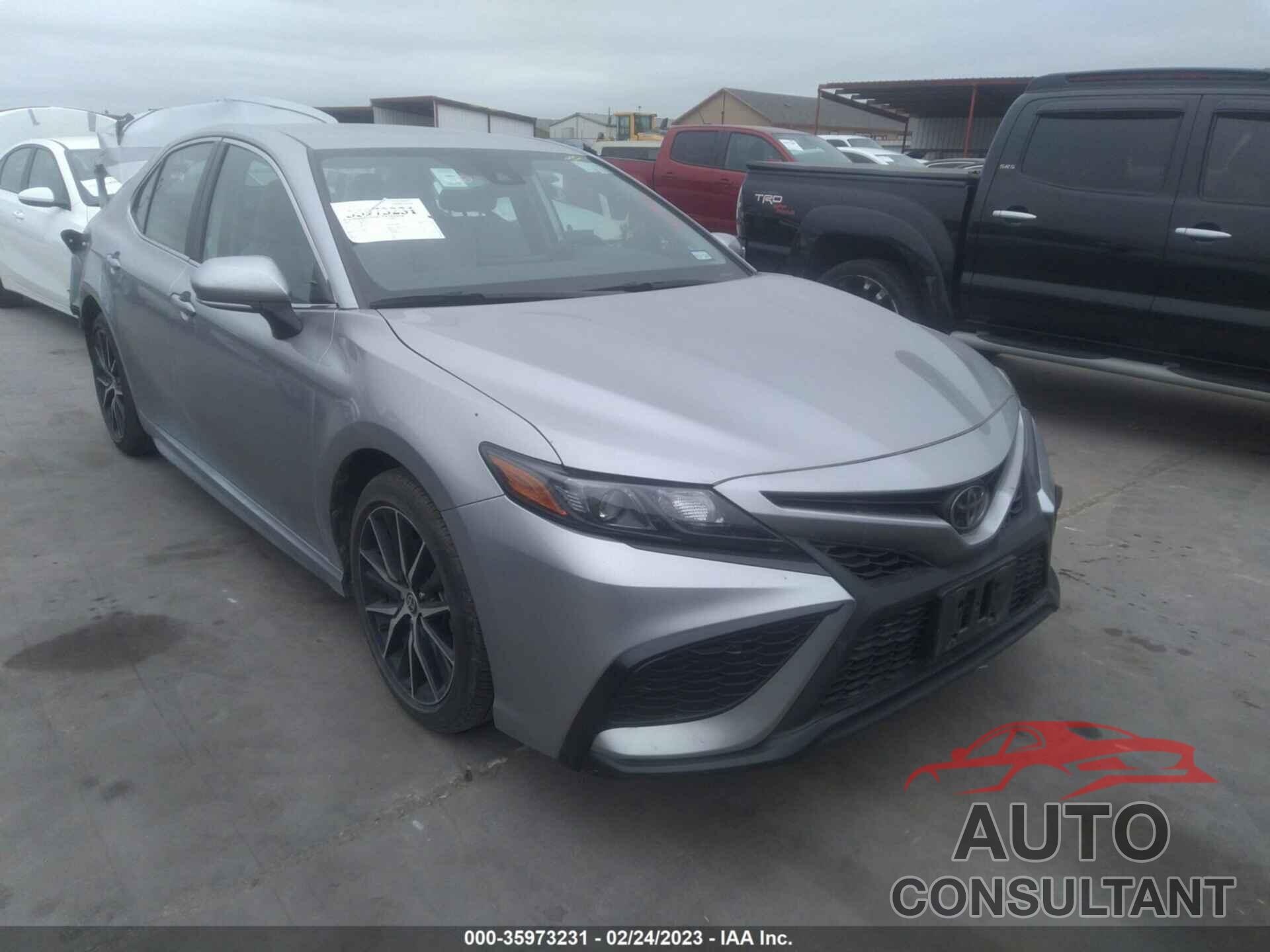 TOYOTA CAMRY 2022 - 4T1G11AK9NU673124