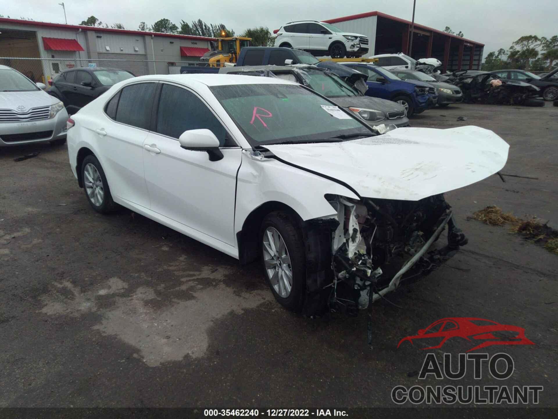 TOYOTA CAMRY 2019 - 4T1B11HK0KU766884