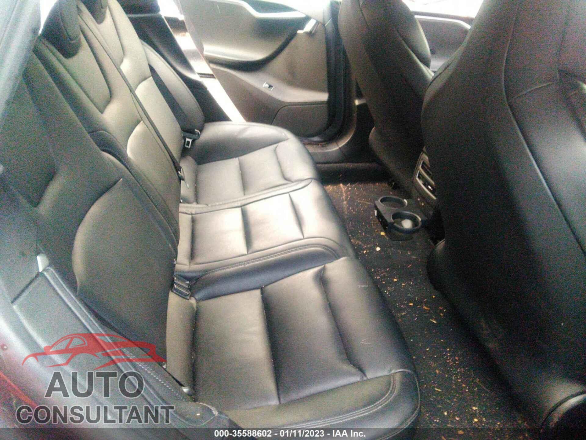 TESLA MODEL S 2020 - 5YJSA1E40LF358339