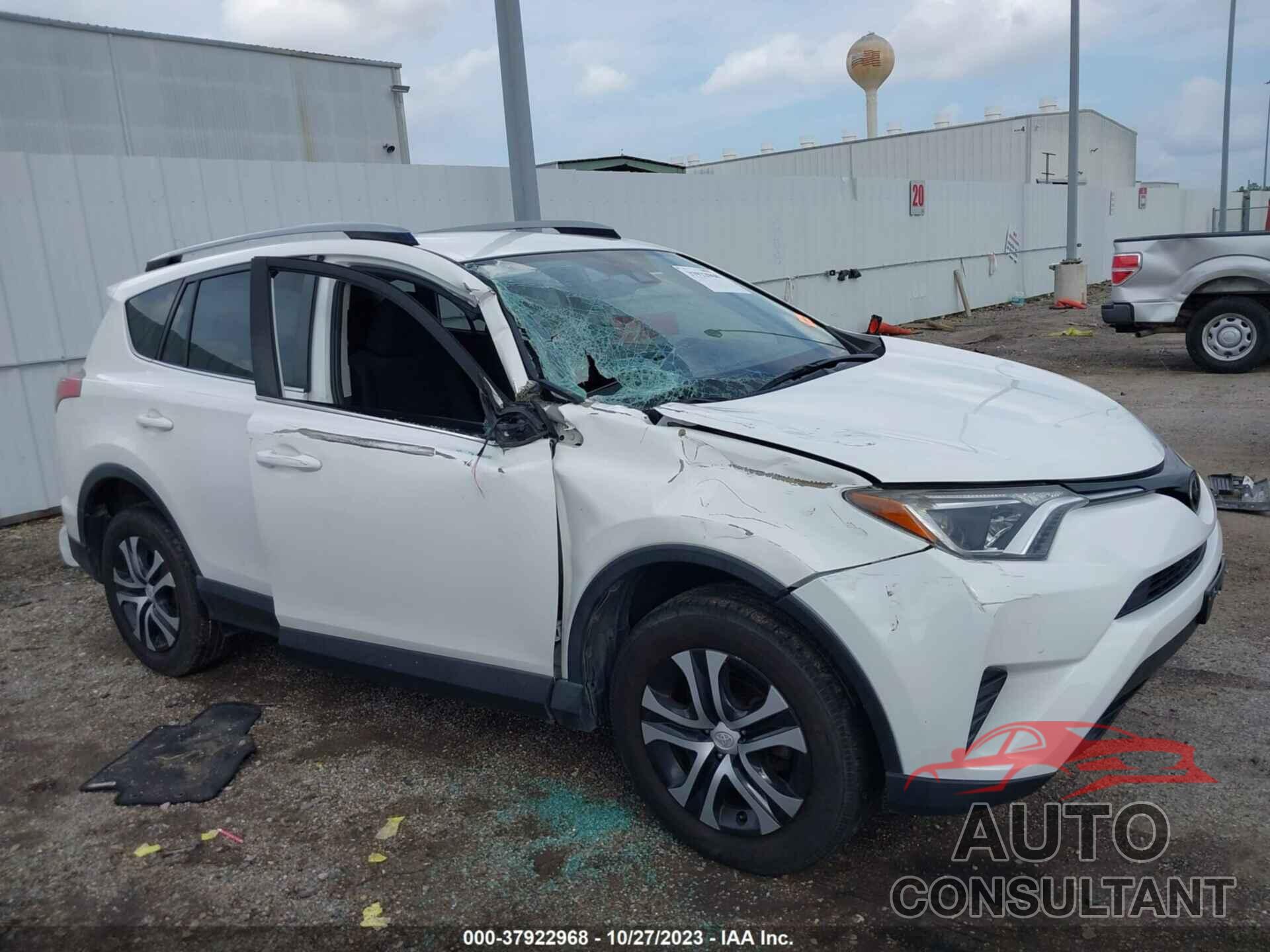 TOYOTA RAV4 2017 - JTMZFREV9HJ700586