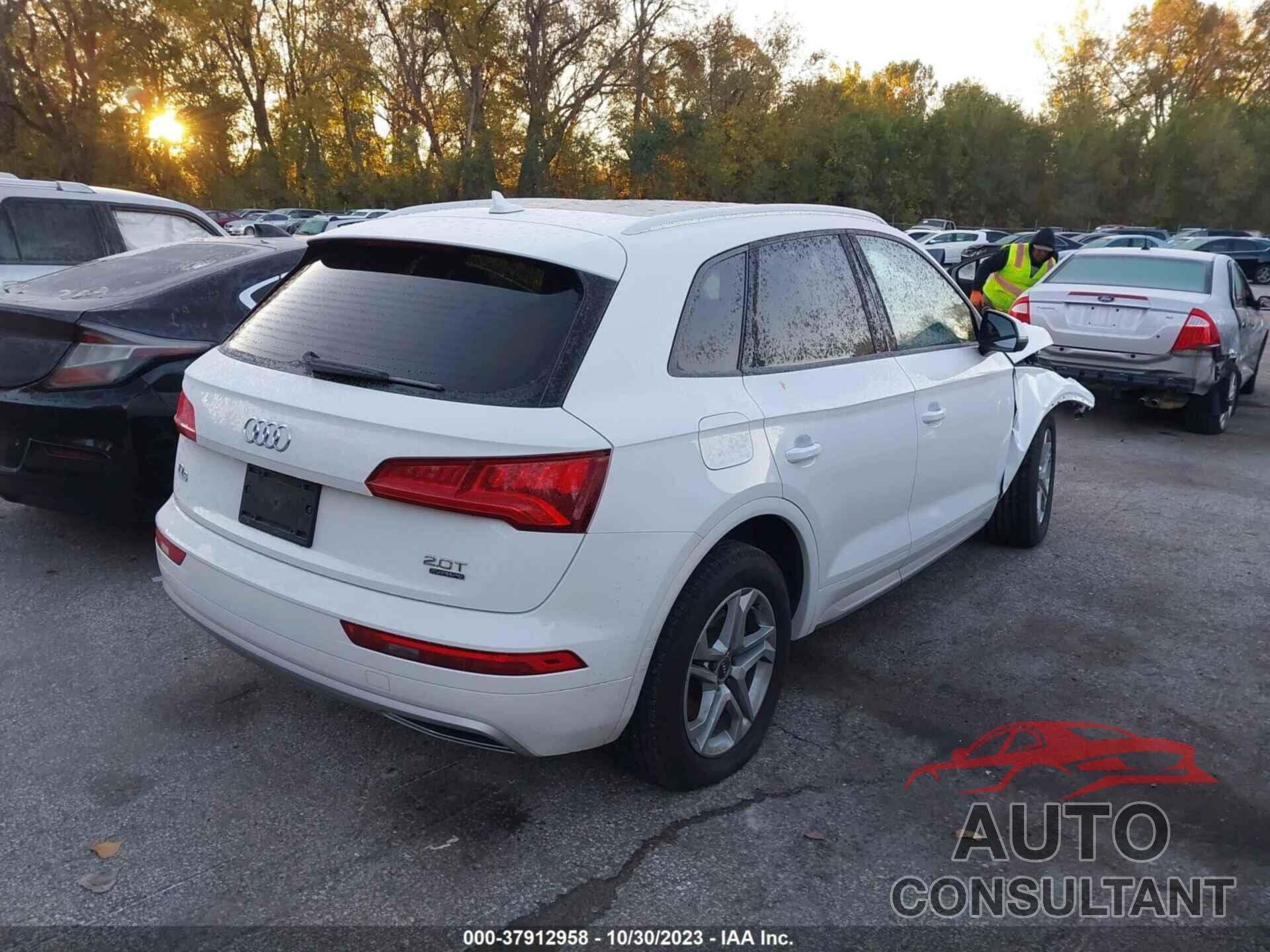 AUDI Q5 2018 - WA1ANAFY1J2007967