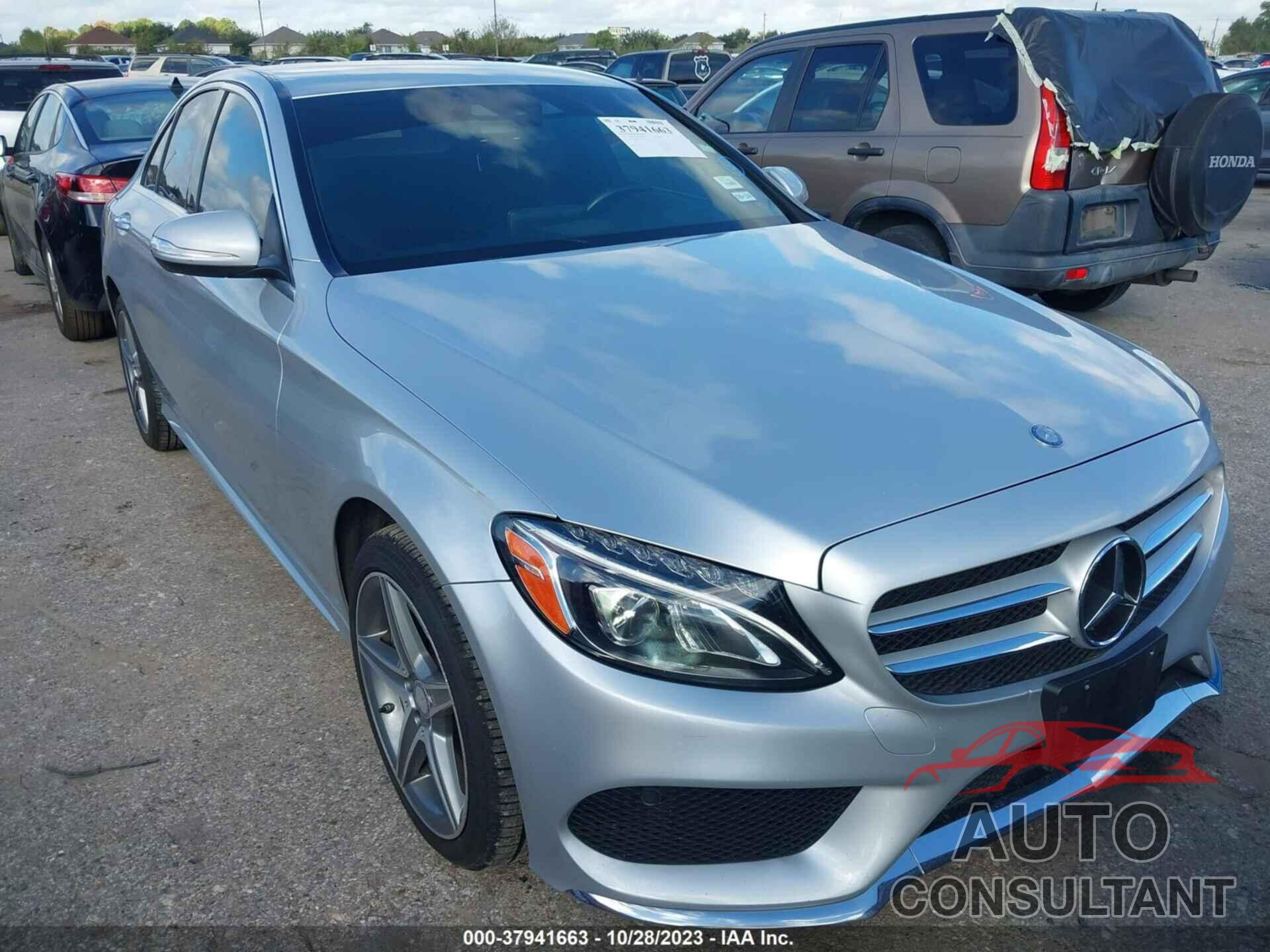 MERCEDES-BENZ C 300 2015 - 55SWF4KB9FU010596