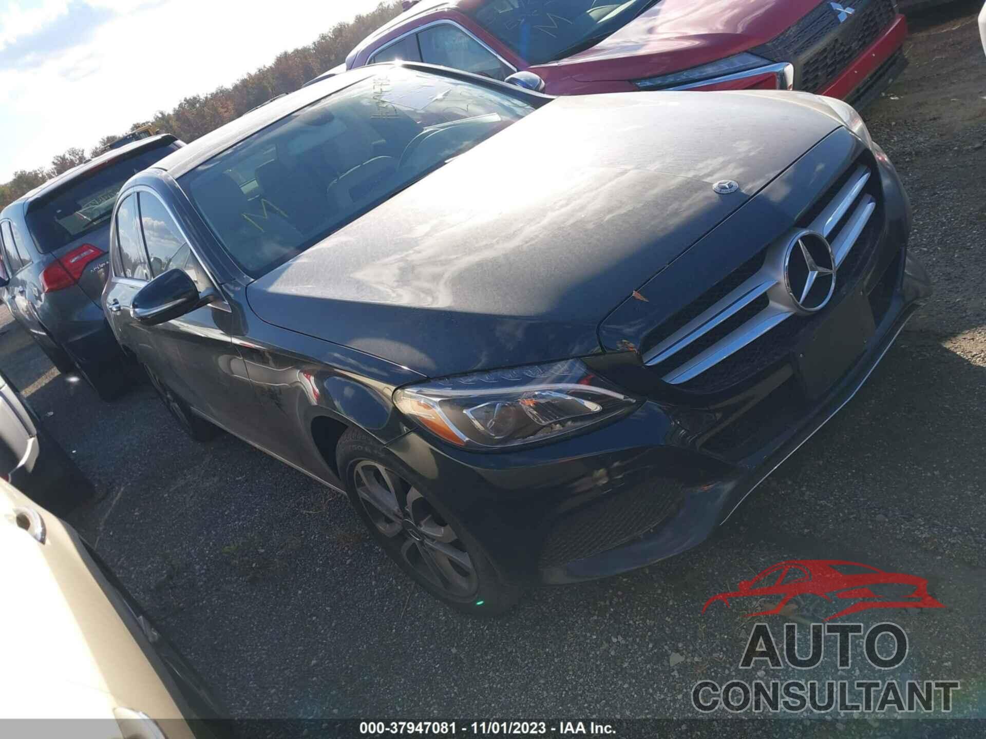 MERCEDES-BENZ C 300 2015 - 55SWF4KB0FU029019