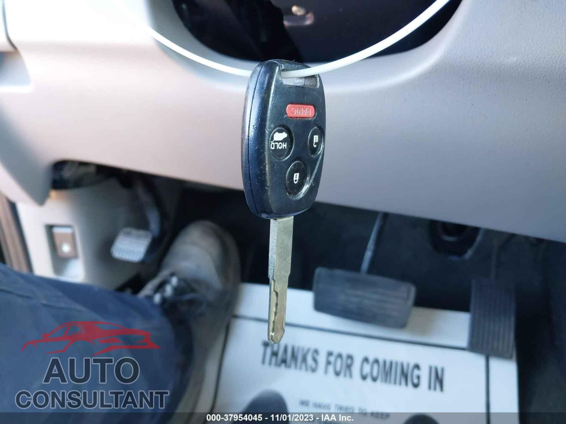 HONDA PILOT 2015 - 5FNYF4H62FB032444