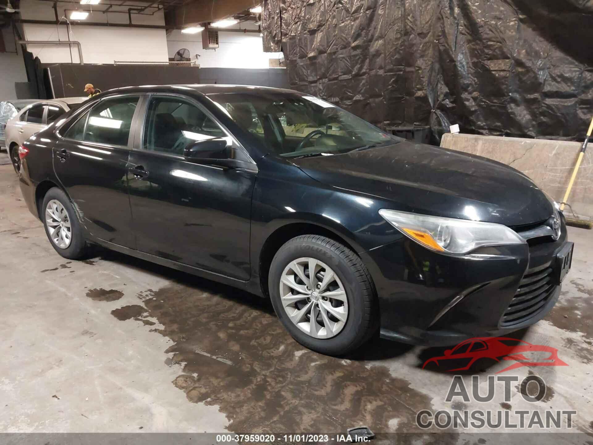 TOYOTA CAMRY 2016 - 4T4BF1FK7GR527320