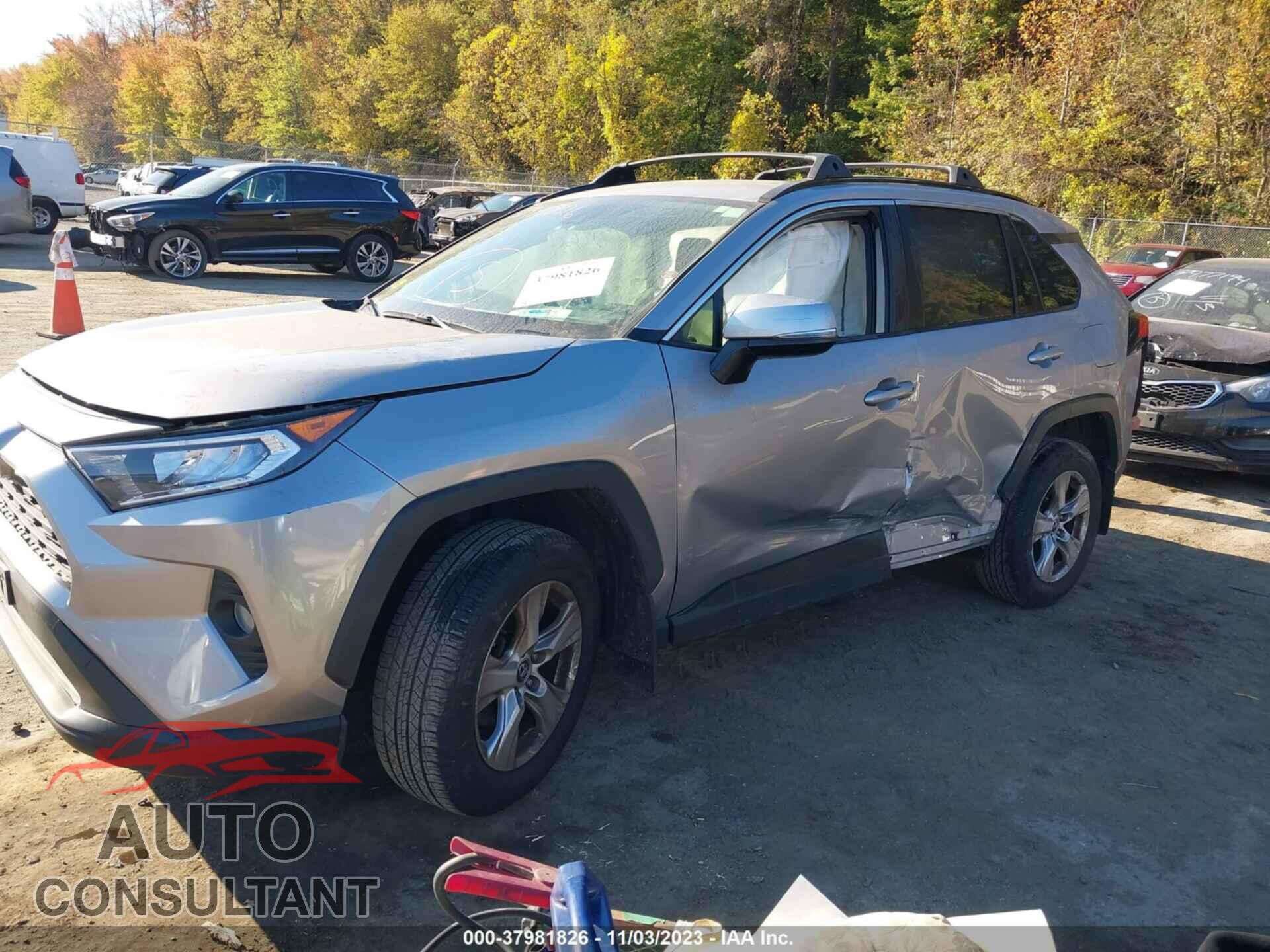 TOYOTA RAV4 2019 - JTMP1RFV5KD021165