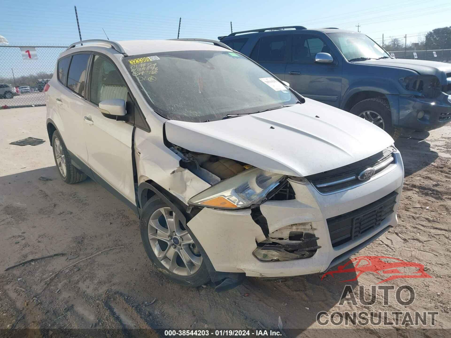 FORD ESCAPE 2016 - 1FMCU0J9XGUB84392