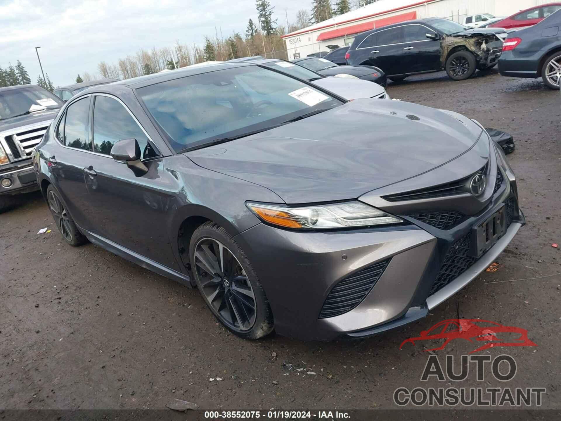 TOYOTA CAMRY 2018 - 4T1B61HKXJU034911