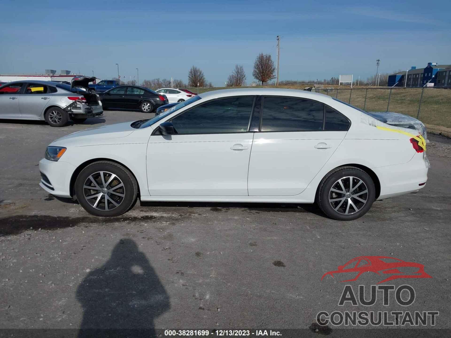 VOLKSWAGEN JETTA 2016 - 3VWB67AJXGM263897