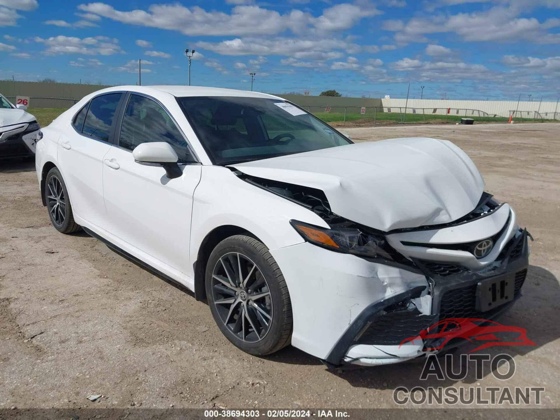 TOYOTA CAMRY 2024 - 4T1G11AK1RU860086