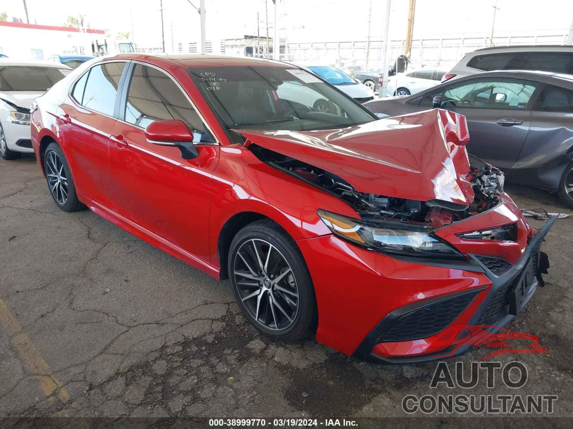 TOYOTA CAMRY 2023 - 4T1G11AK4PU158714