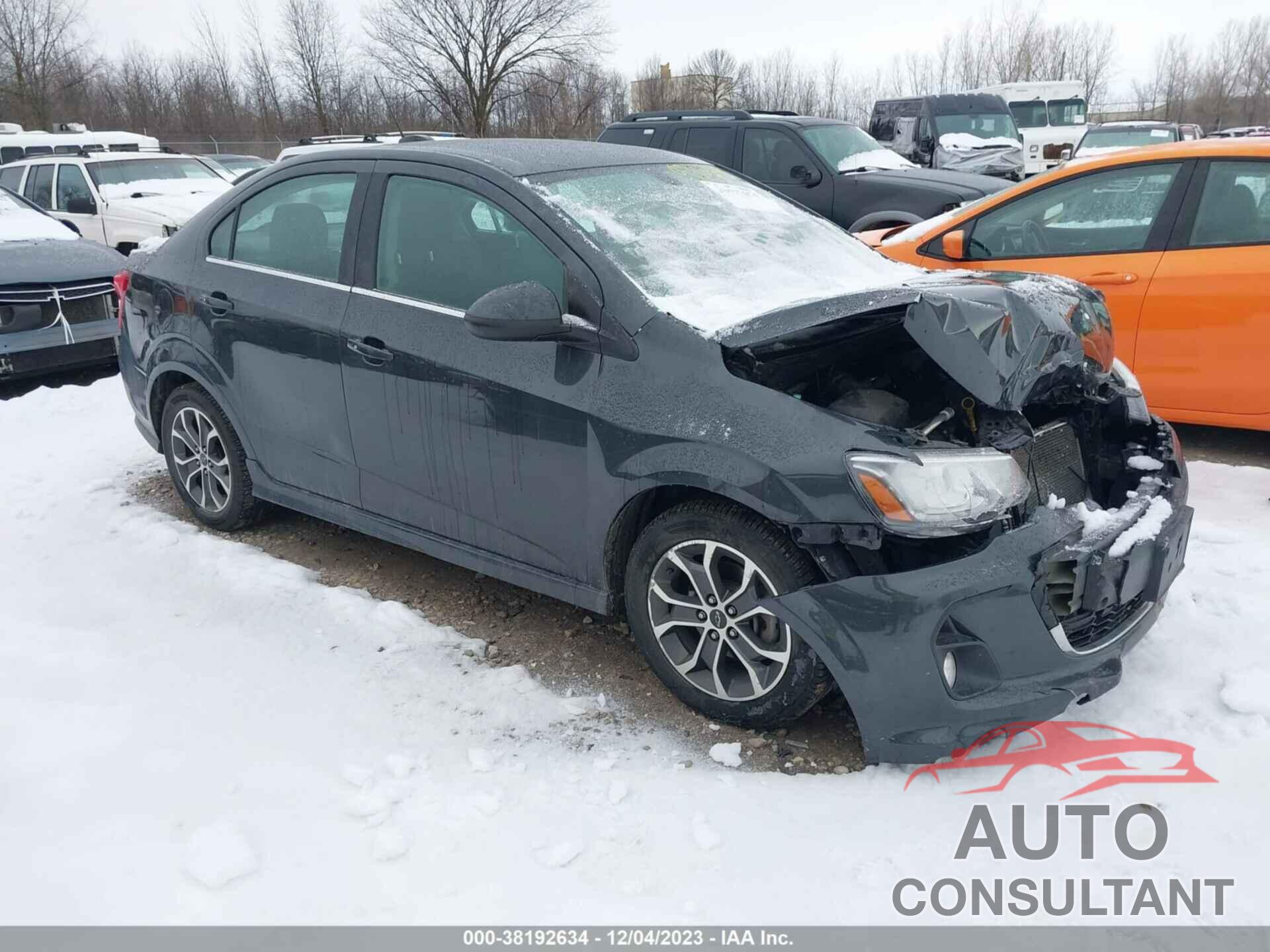 CHEVROLET SONIC 2018 - 1G1JD5SH4J4103076