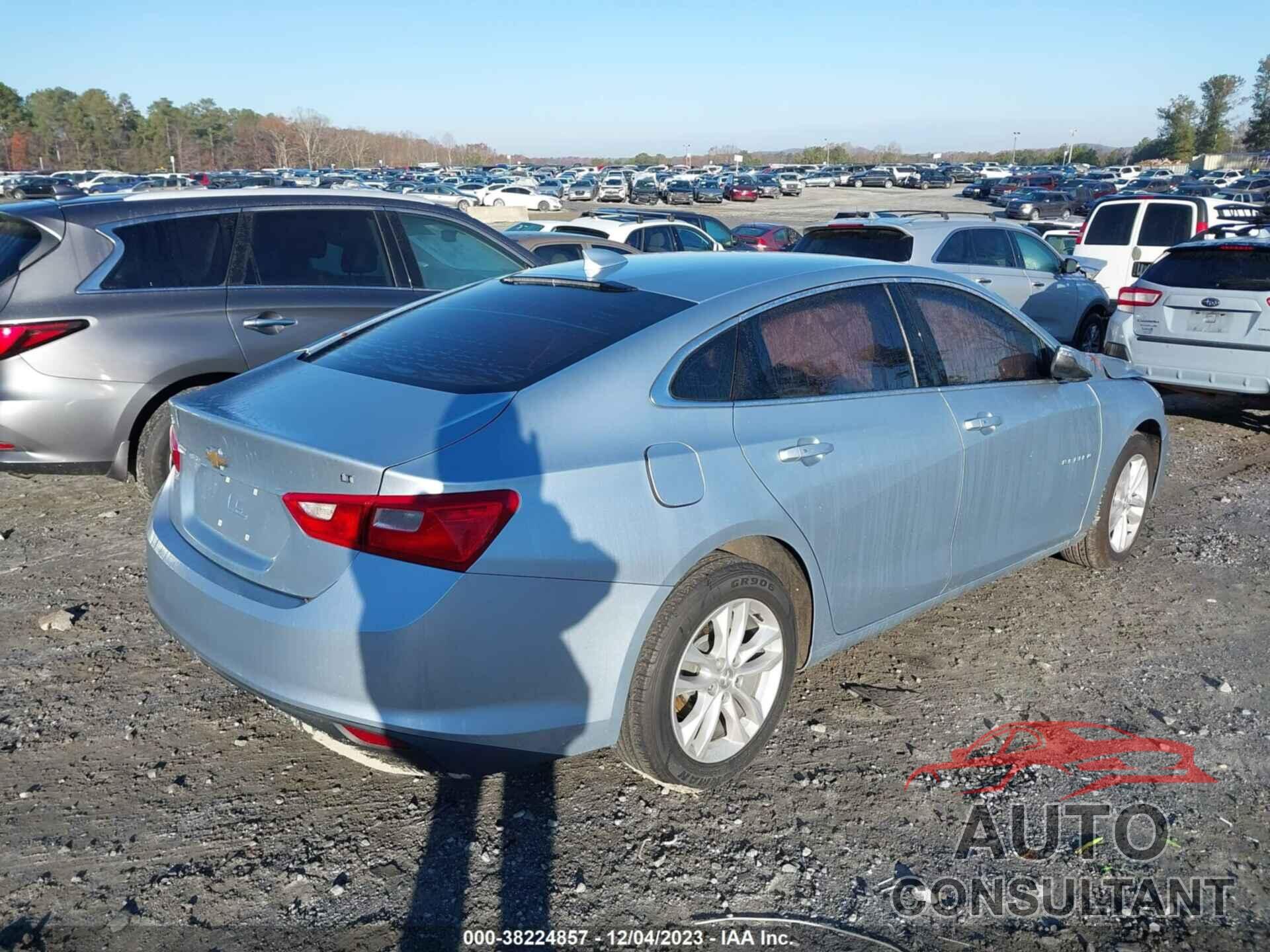 CHEVROLET MALIBU 2017 - 1G1ZE5ST7HF135670