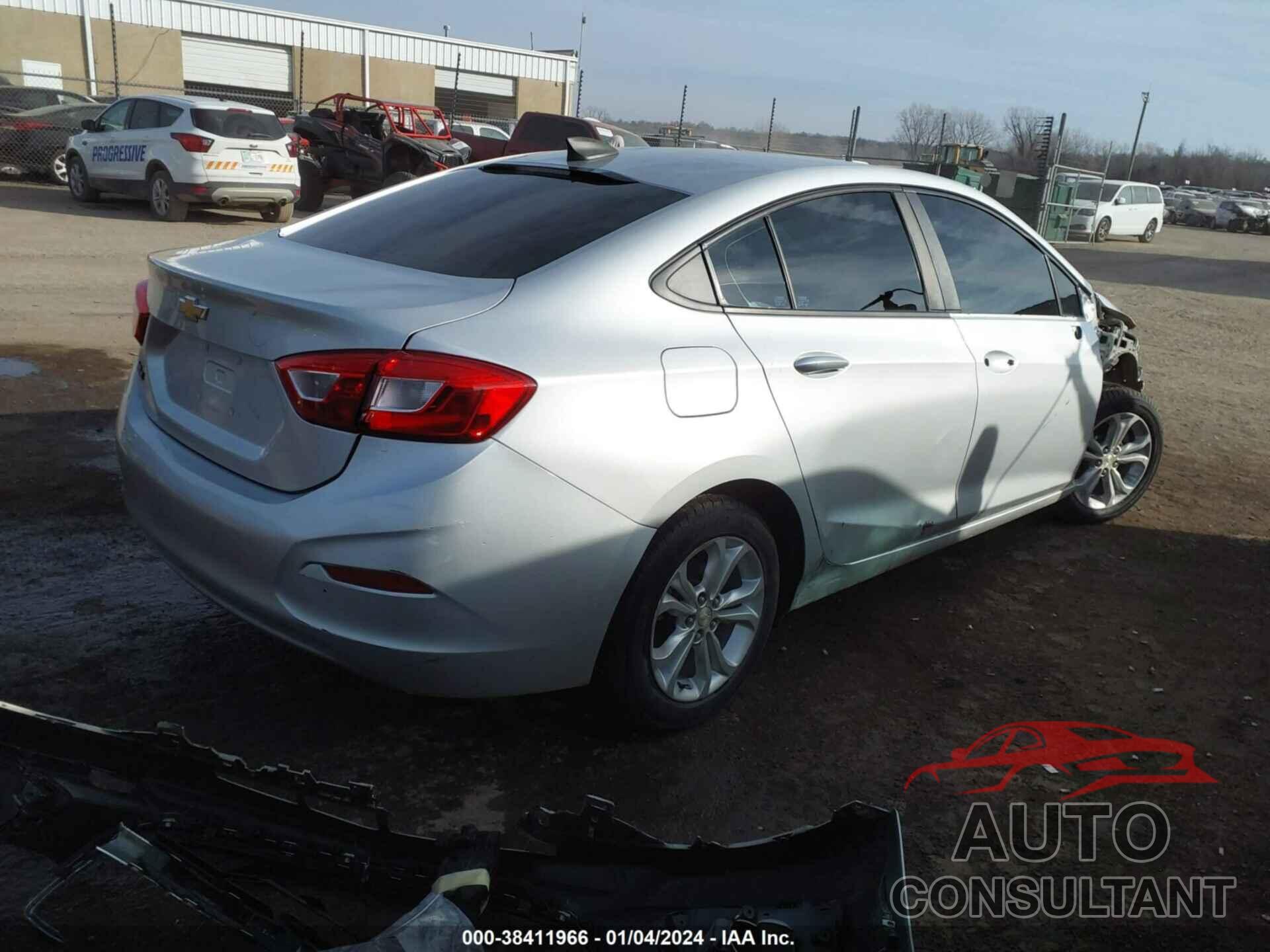 CHEVROLET CRUZE 2019 - 1G1BC5SM9K7147823