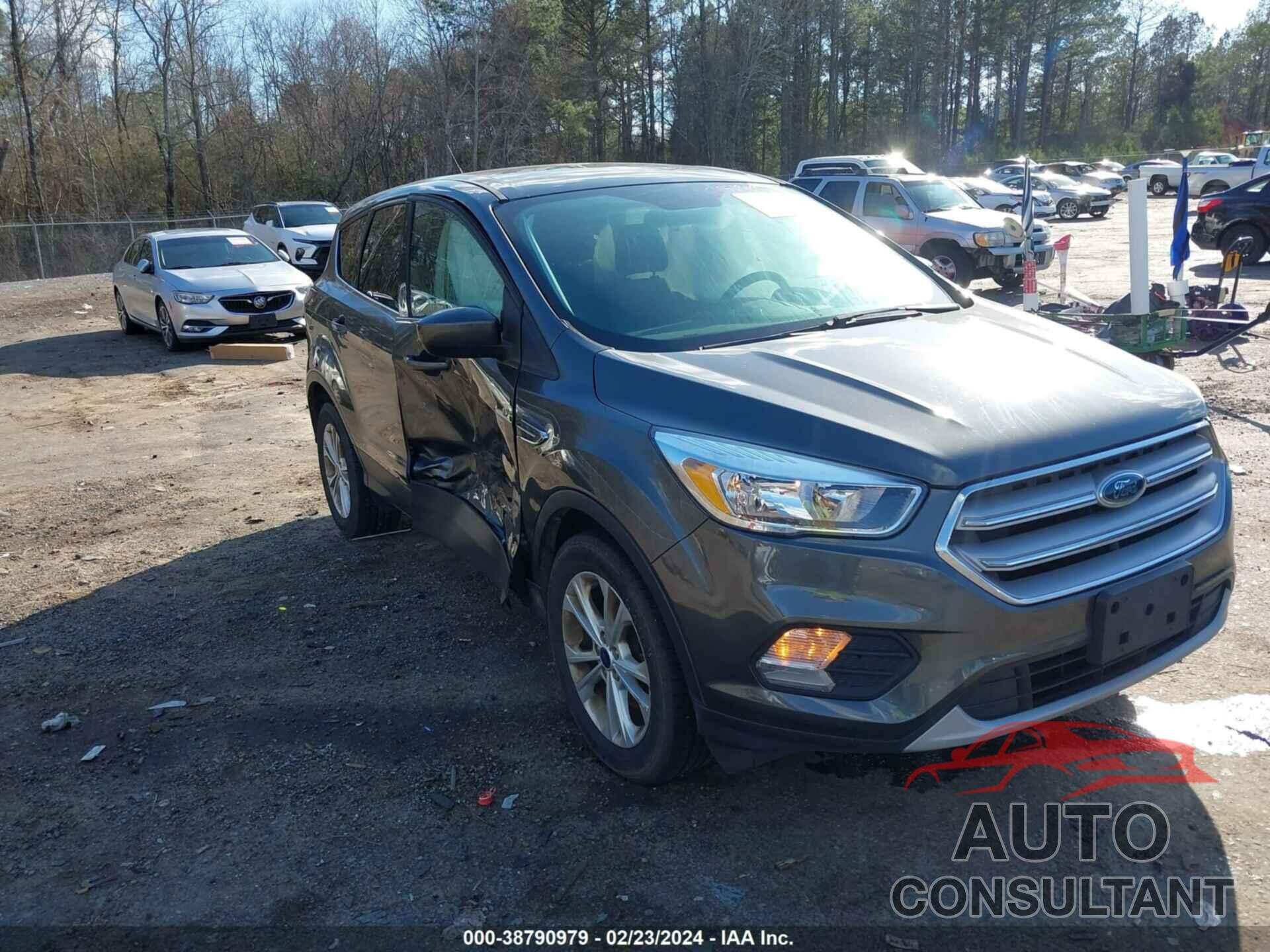 FORD ESCAPE 2017 - 1FMCU0G95HUA69689