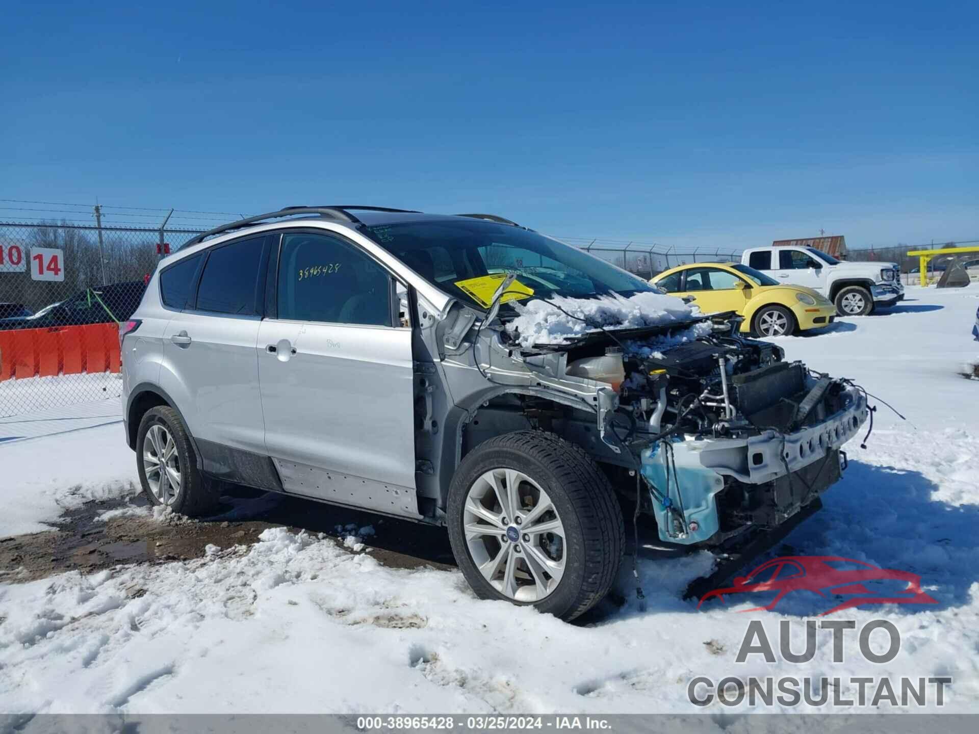 FORD ESCAPE 2018 - 1FMCU9GD8JUB78839