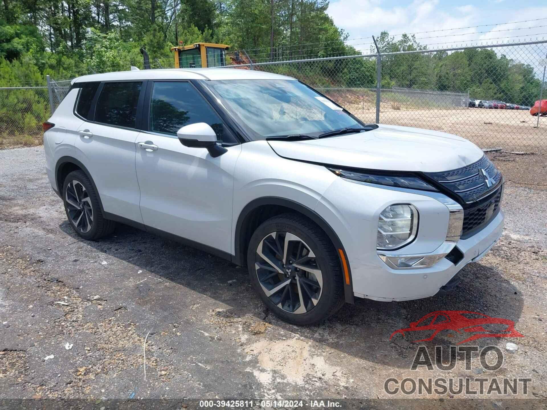 MITSUBISHI OUTLANDER 2023 - JA4J3UA83PZ033677