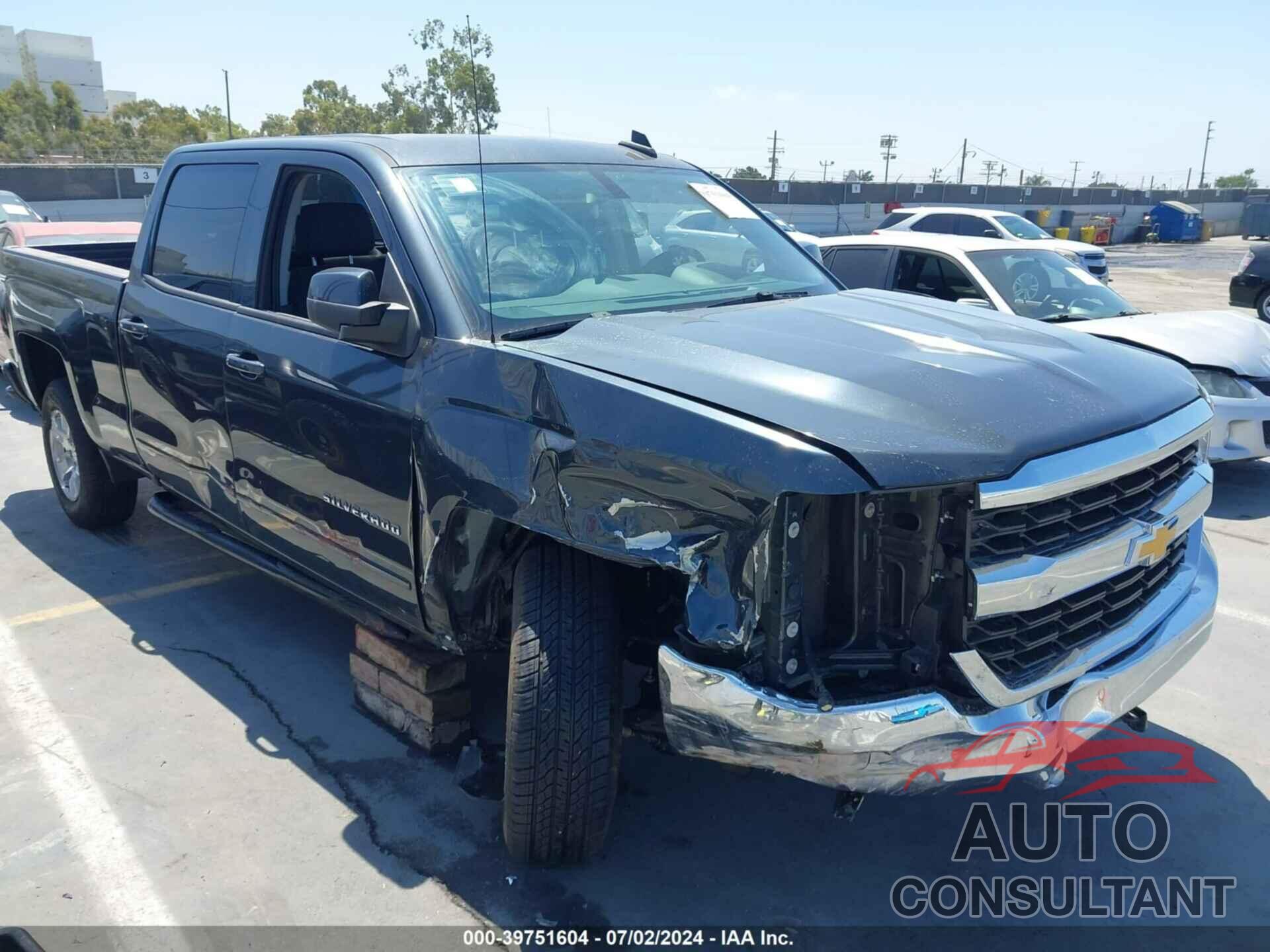 CHEVROLET SILVERADO 1500 2018 - 3GCPCREC0JG538739