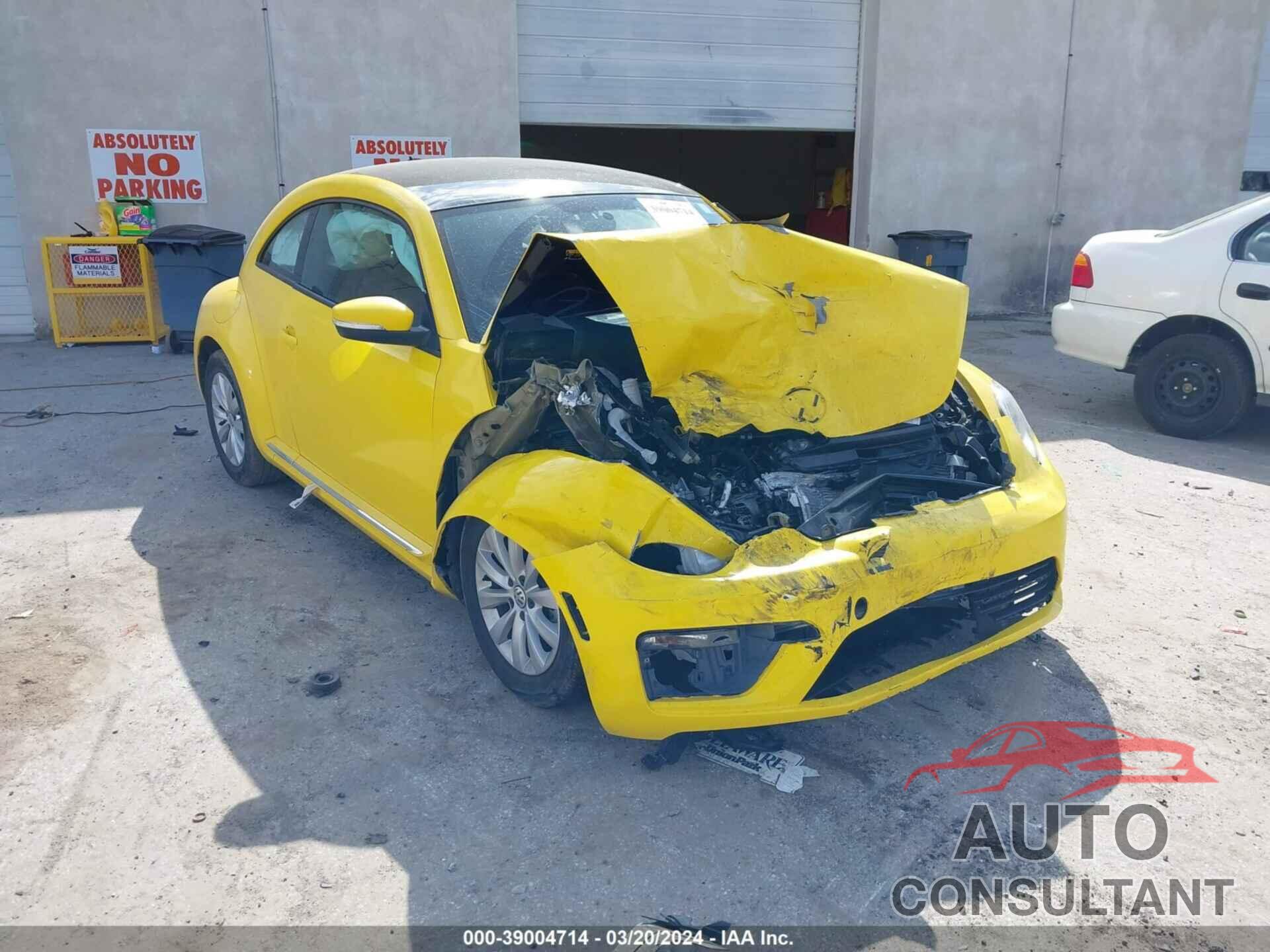 VOLKSWAGEN BEETLE 2019 - 3VWFD7AT2KM709431
