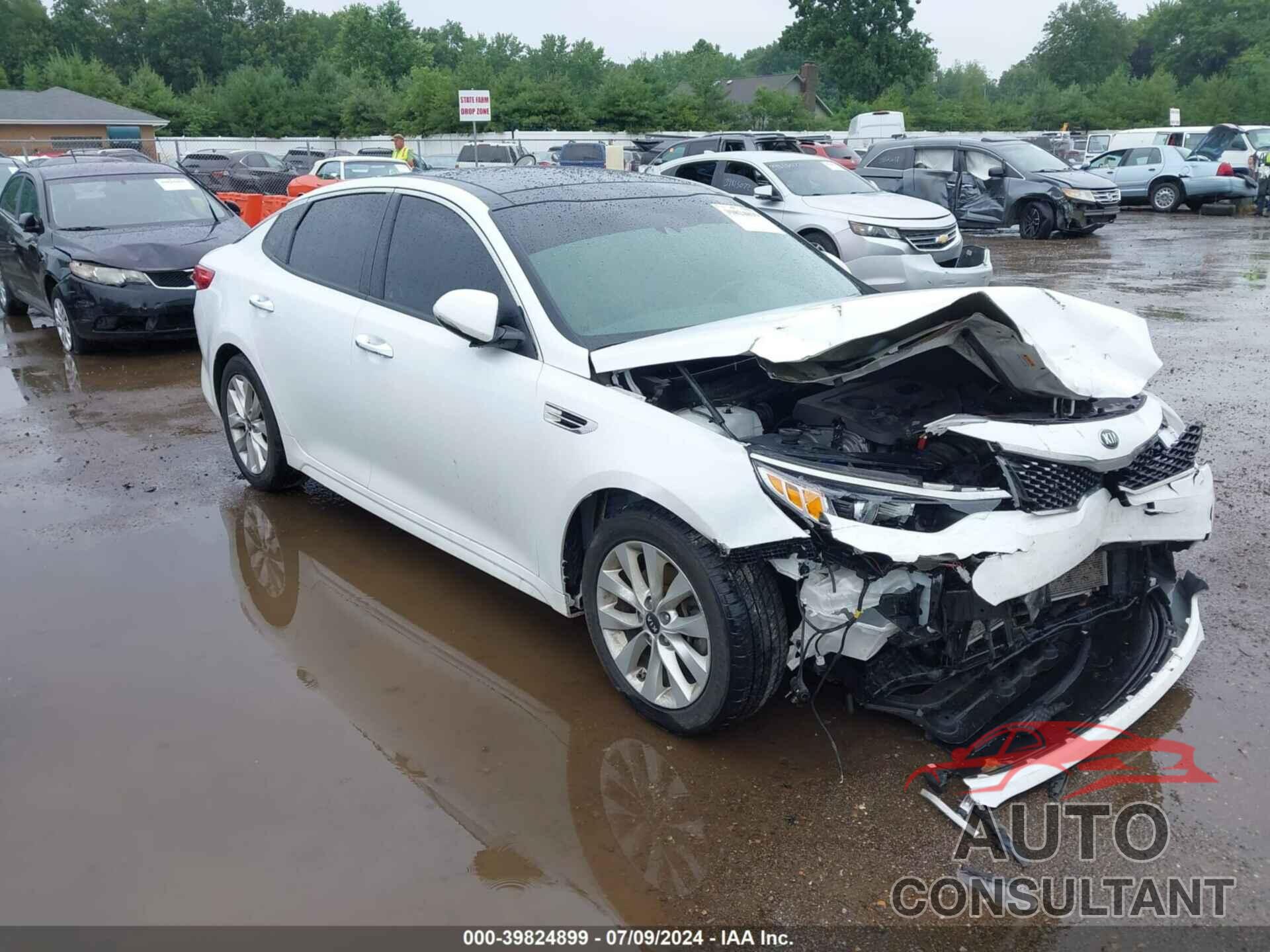 KIA OPTIMA 2018 - 5XXGU4L32JG246192