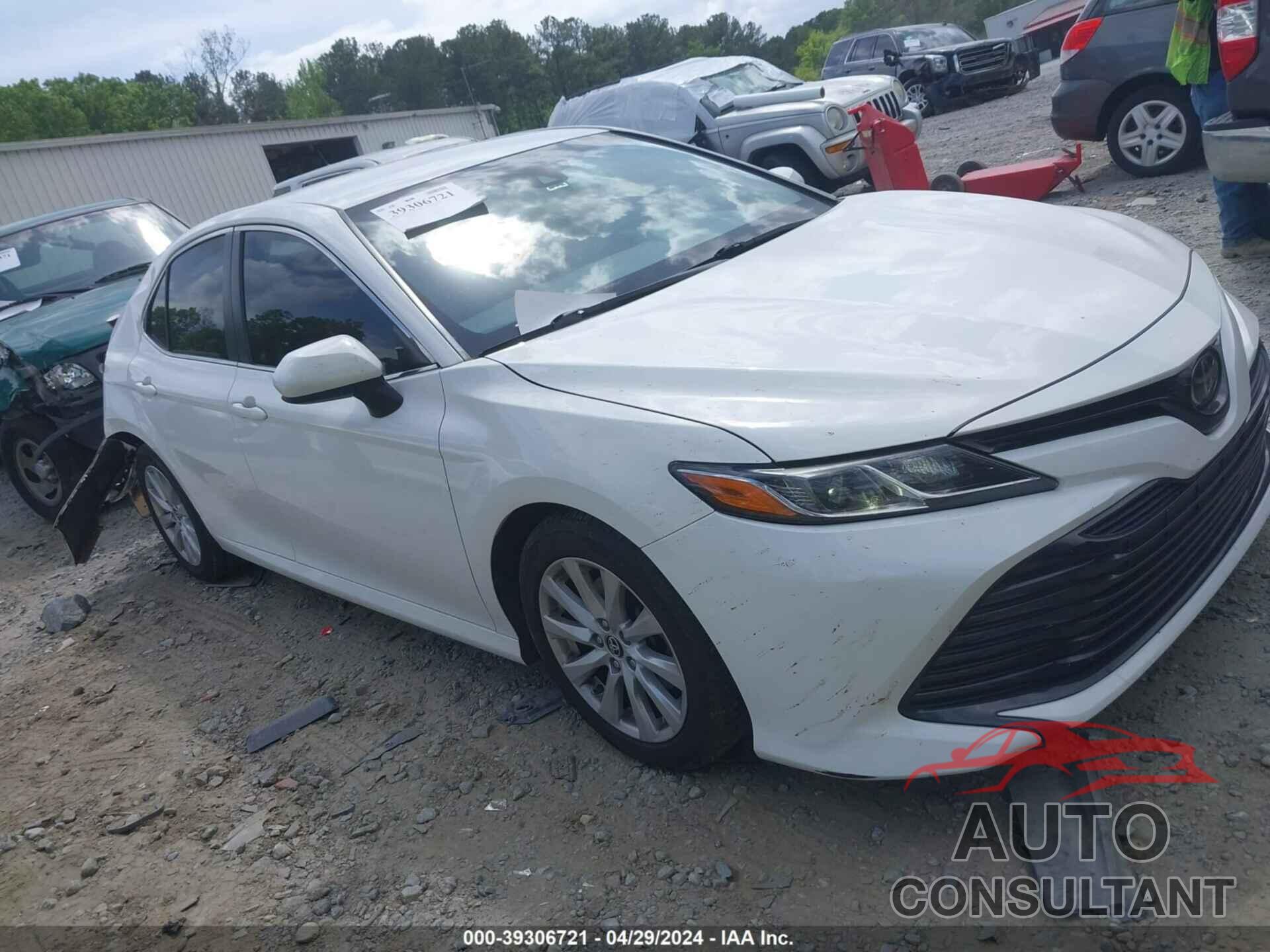 TOYOTA CAMRY 2018 - JTNB11HK9J3006456