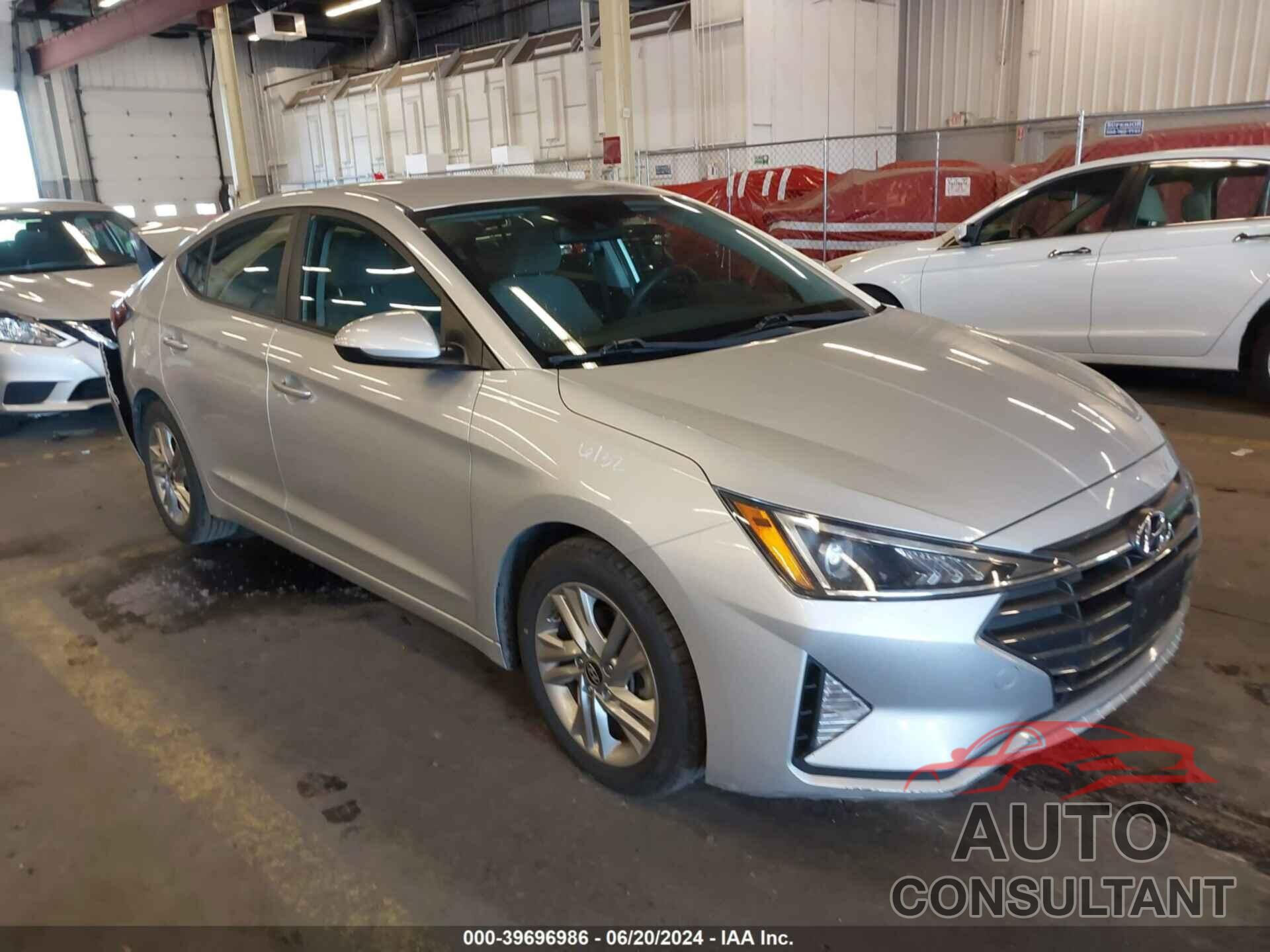 HYUNDAI ELANTRA 2019 - KMHD84LF6KU746171