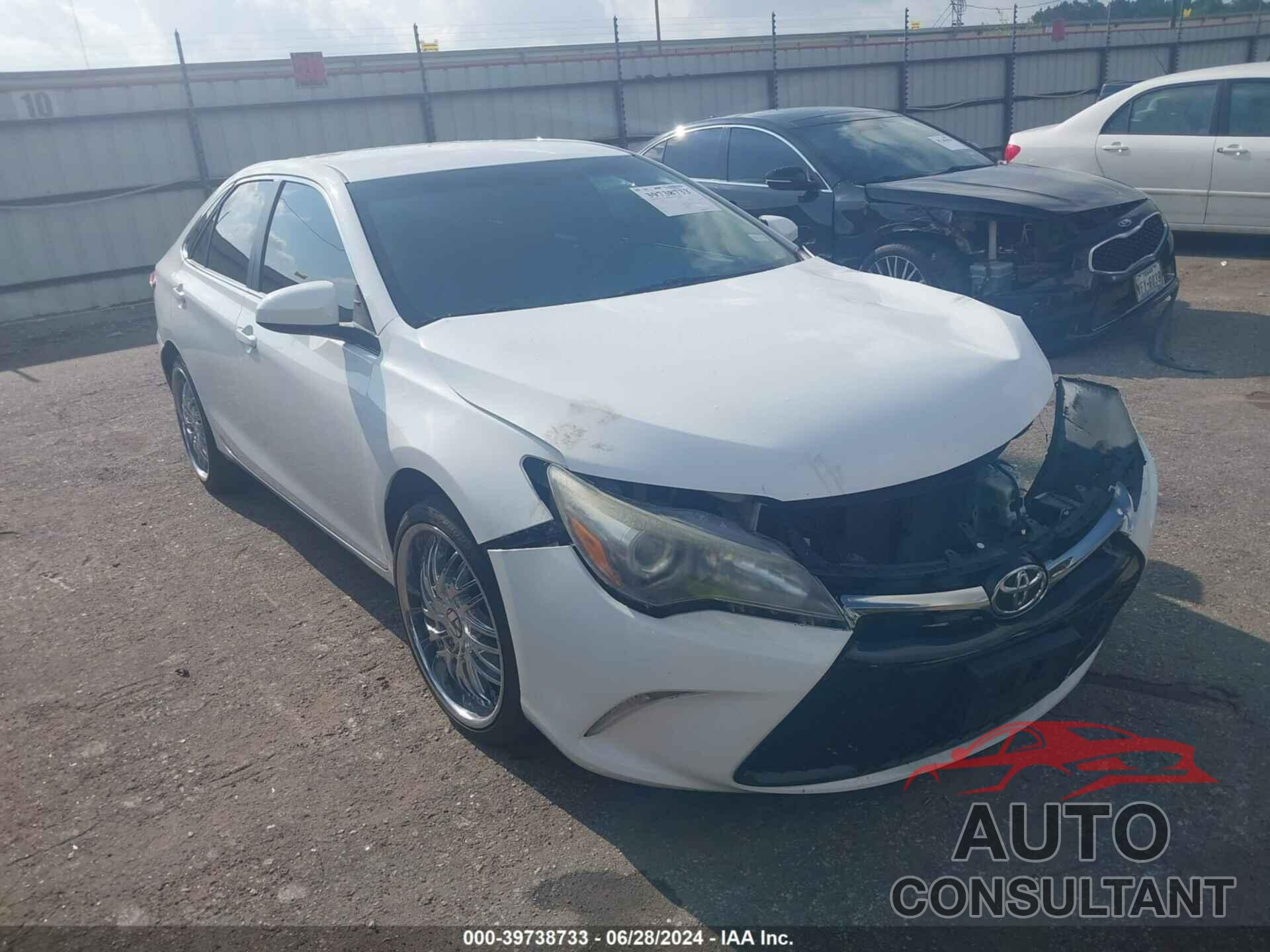 TOYOTA CAMRY 2017 - 4T1BF1FK9HU670118