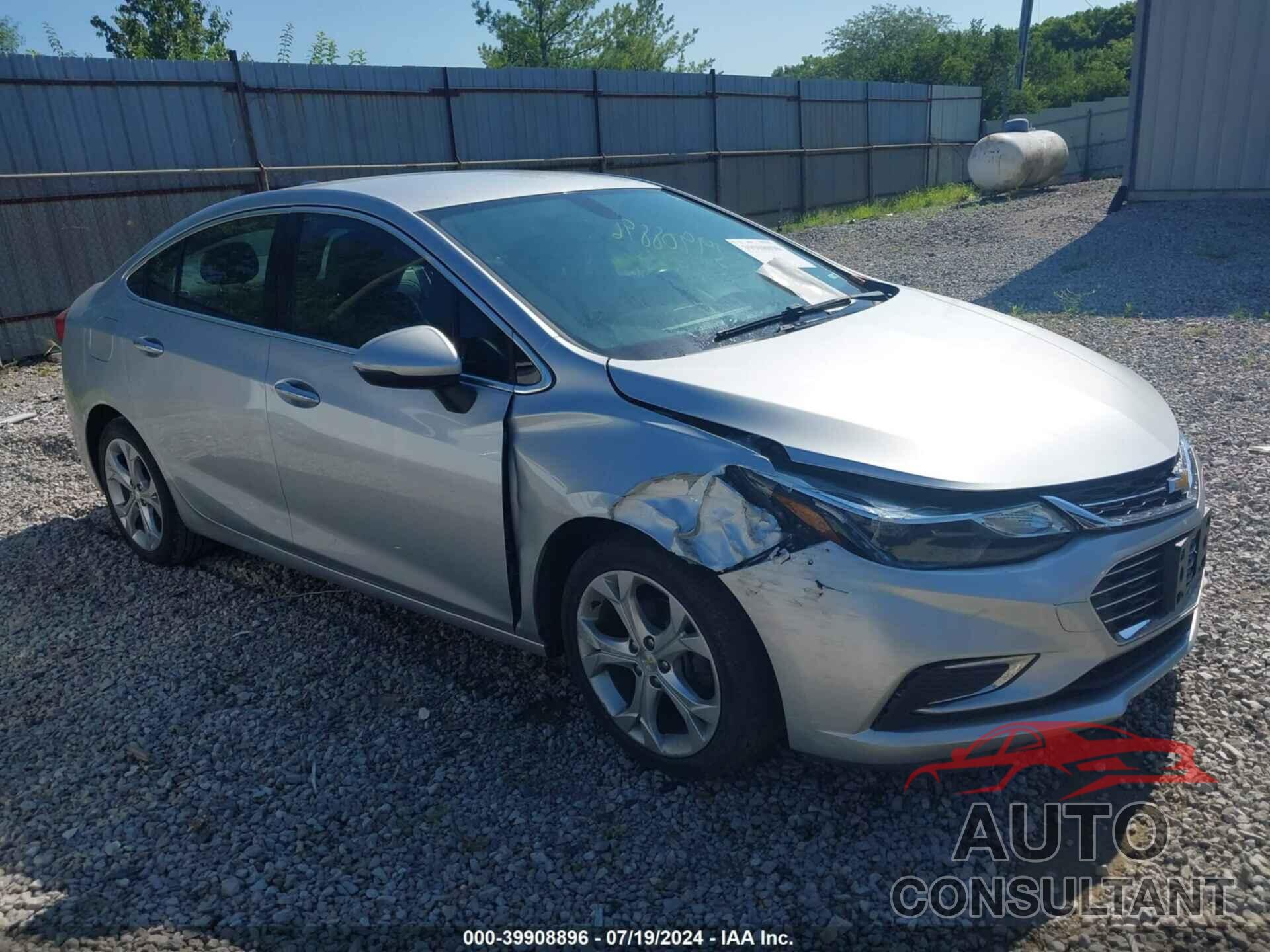 CHEVROLET CRUZE 2018 - 1G1BF5SM6J7201293