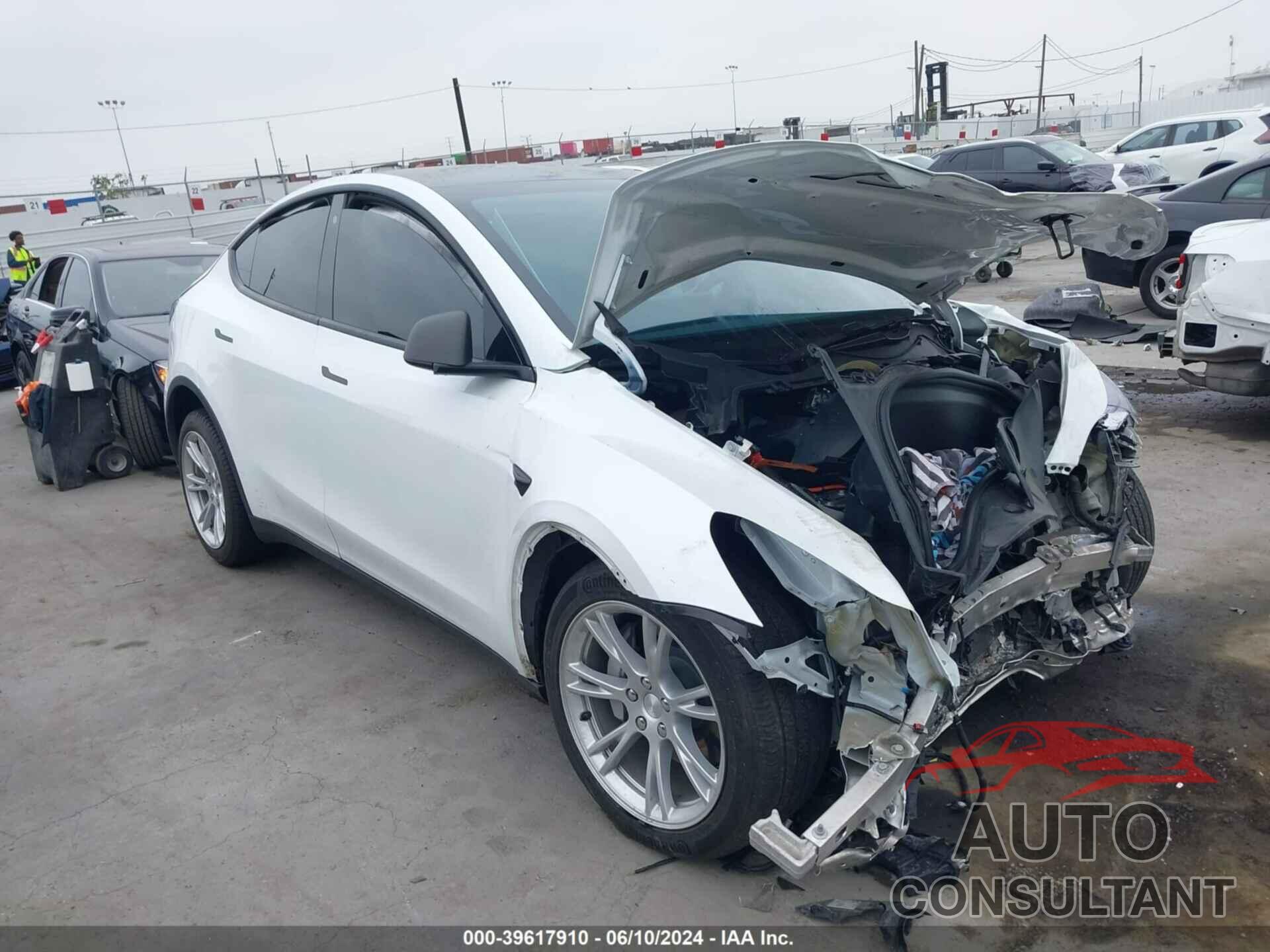 TESLA MODEL Y 2020 - 5YJYGDEE9LF043655