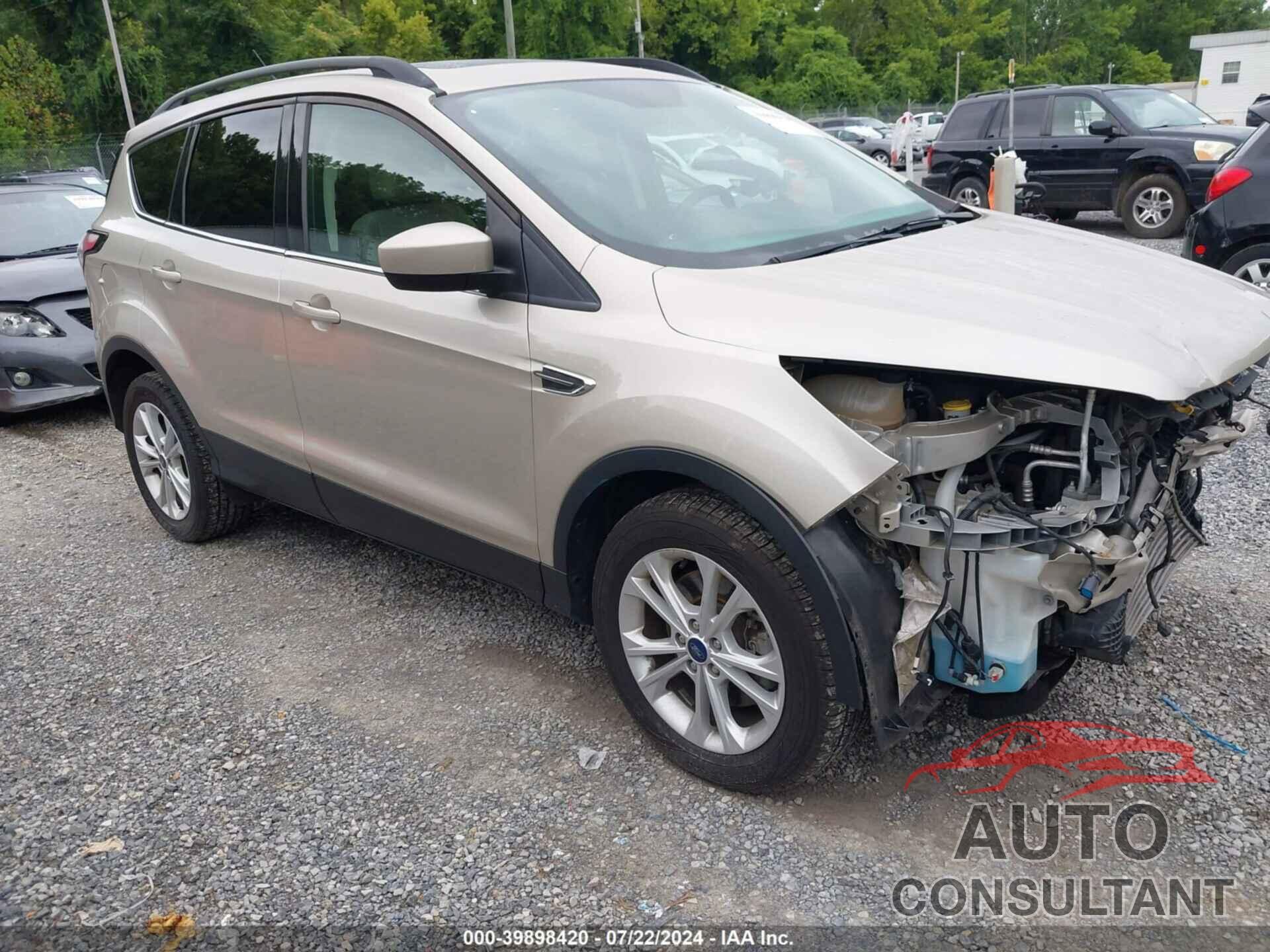 FORD ESCAPE 2017 - 1FMCU9G93HUB72663