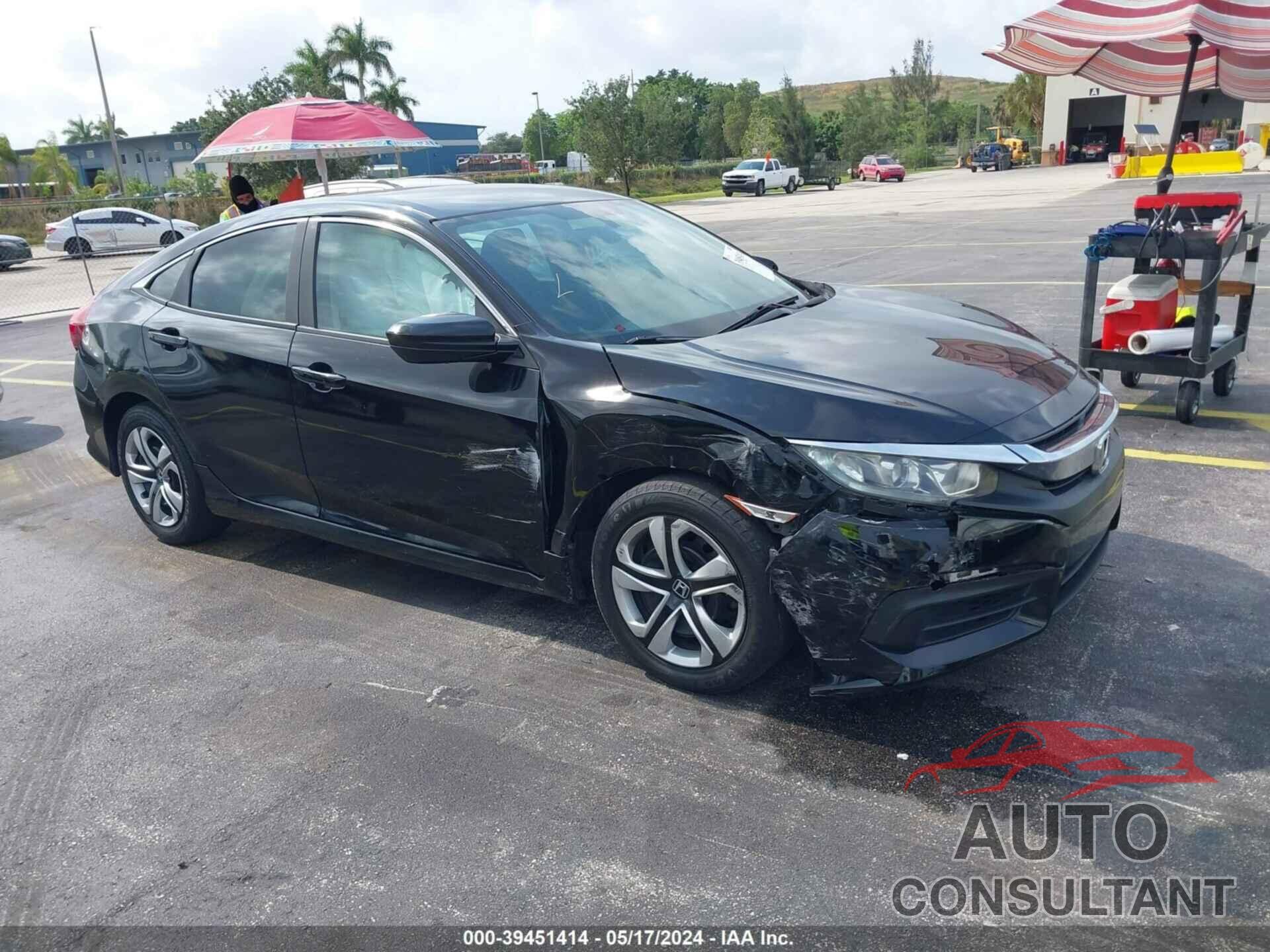 HONDA CIVIC 2018 - 19XFC2F58JE024393