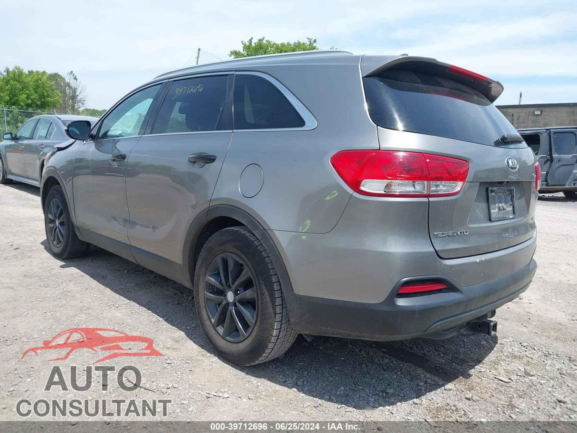 KIA SORENTO 2017 - 5XYPG4A35HG211971