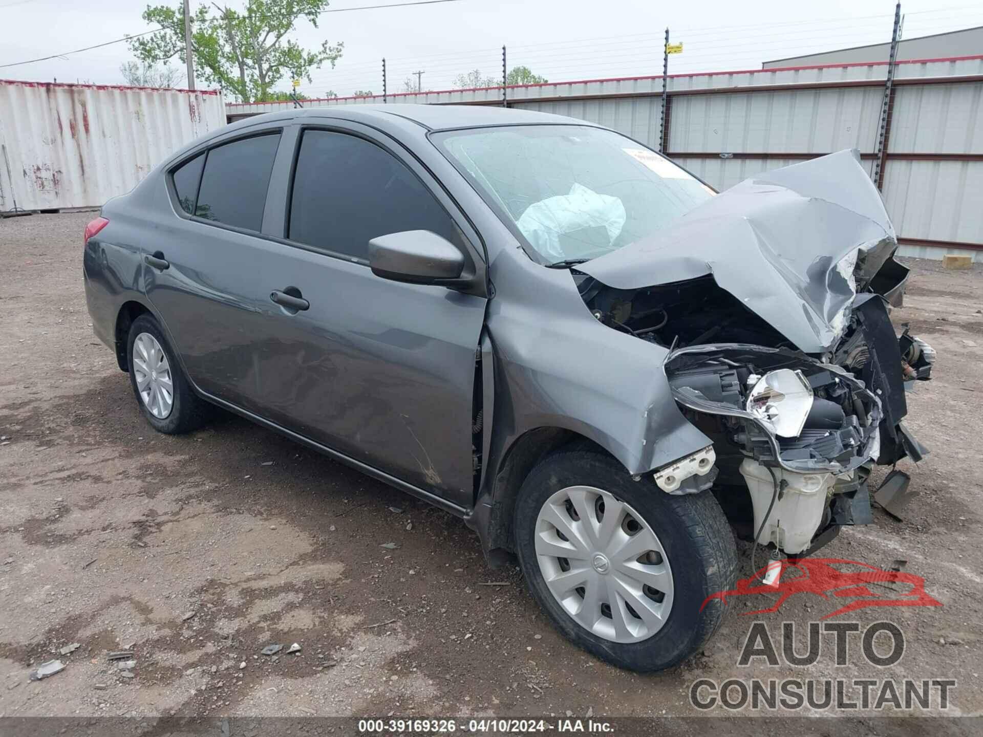 NISSAN VERSA 2018 - 3N1CN7AP9JL887205