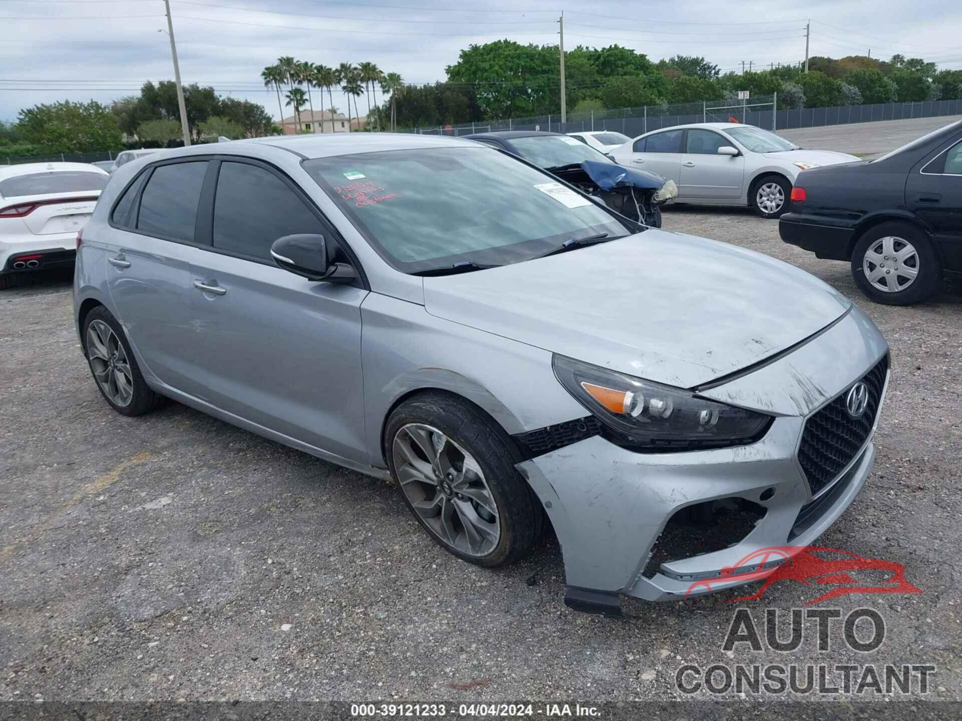 HYUNDAI ELANTRA GT 2020 - KMHH55LC9LU137647