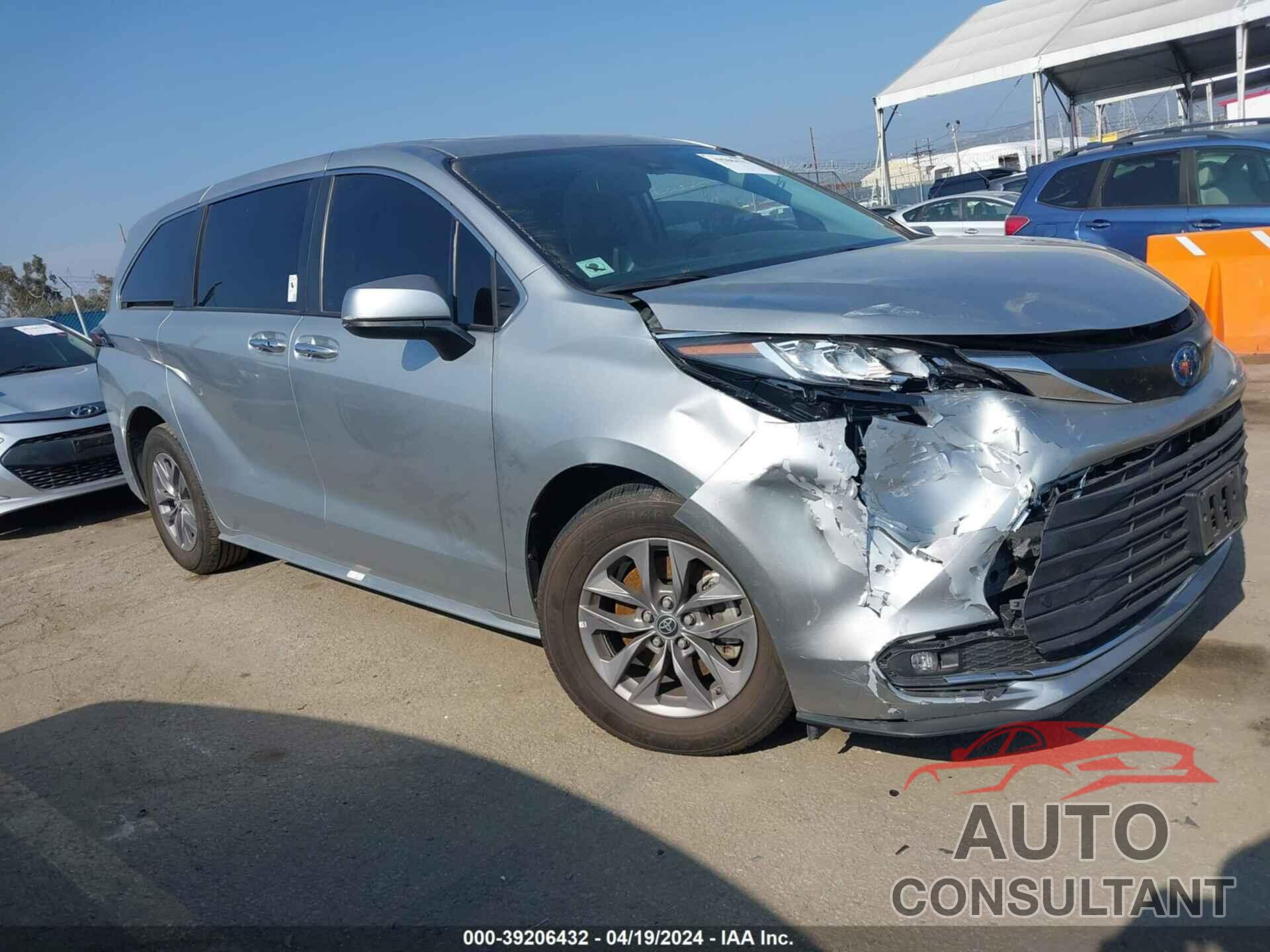 TOYOTA SIENNA 2022 - 5TDYRKEC2NS132012