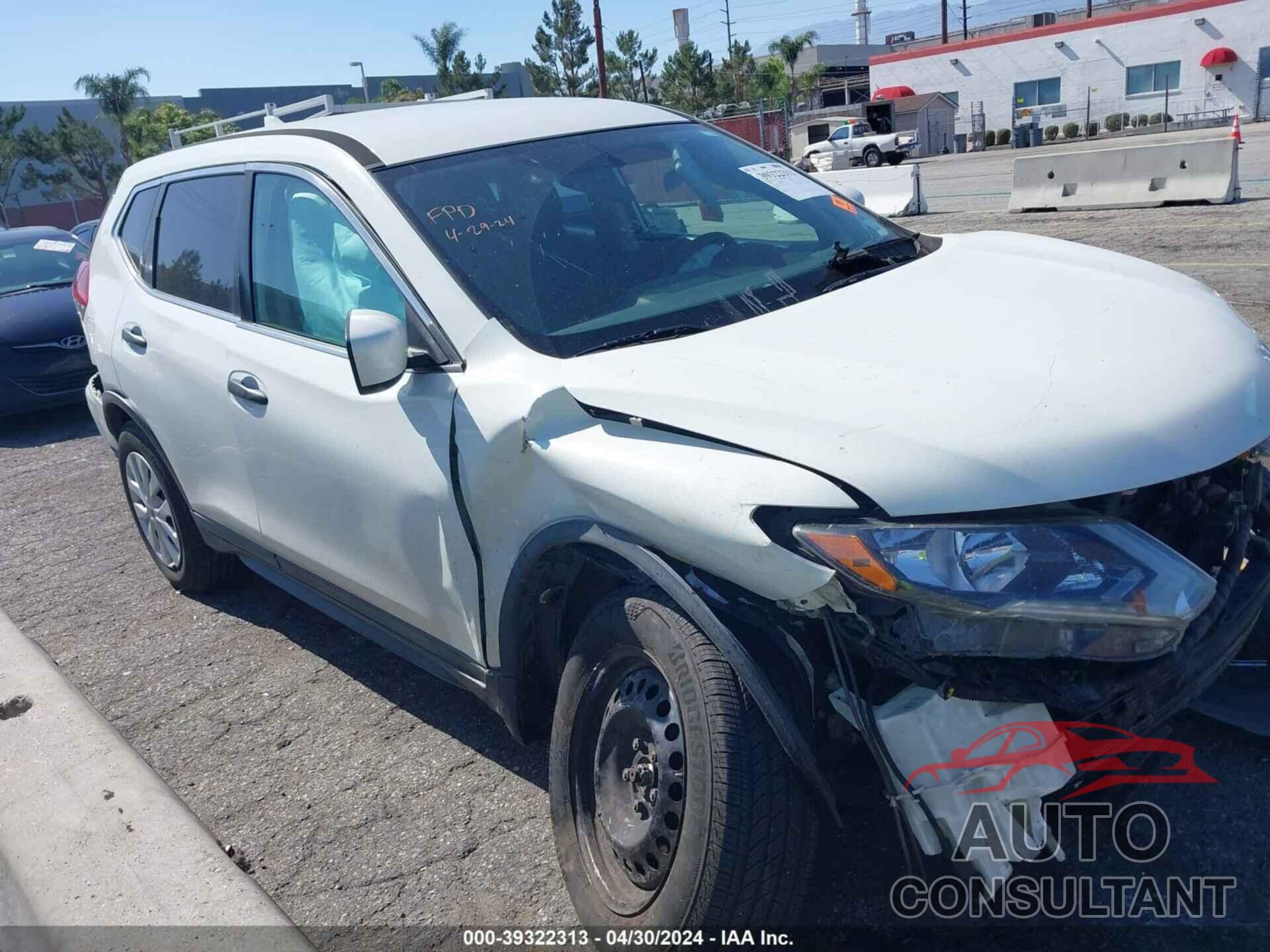 NISSAN ROGUE 2018 - 5N1AT2MV3JC716612