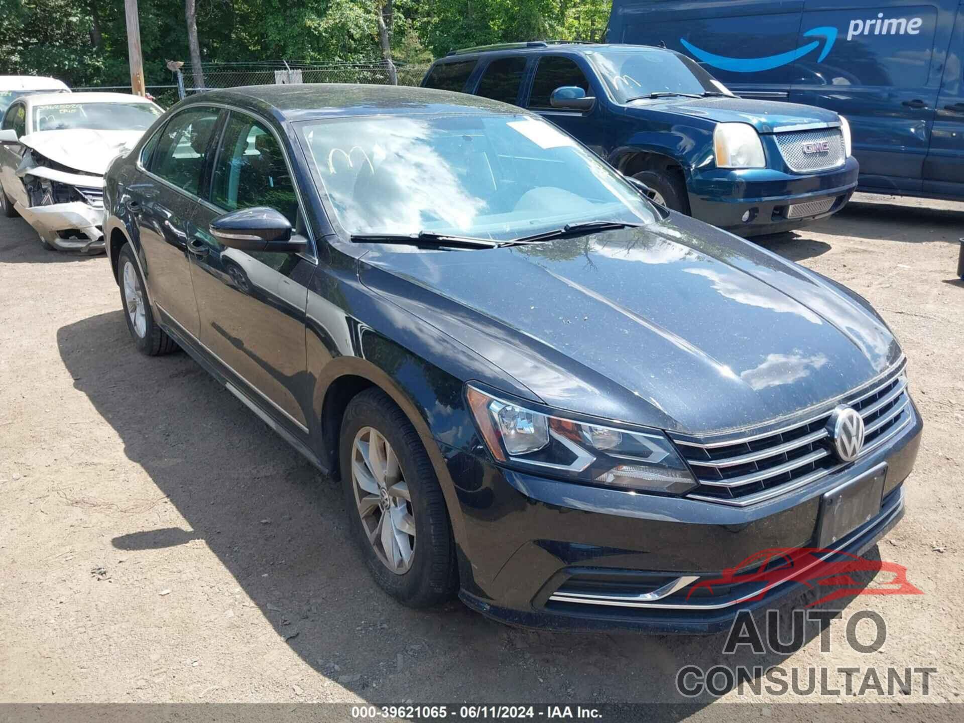 VOLKSWAGEN PASSAT 2017 - 1VWAT7A39HC017075